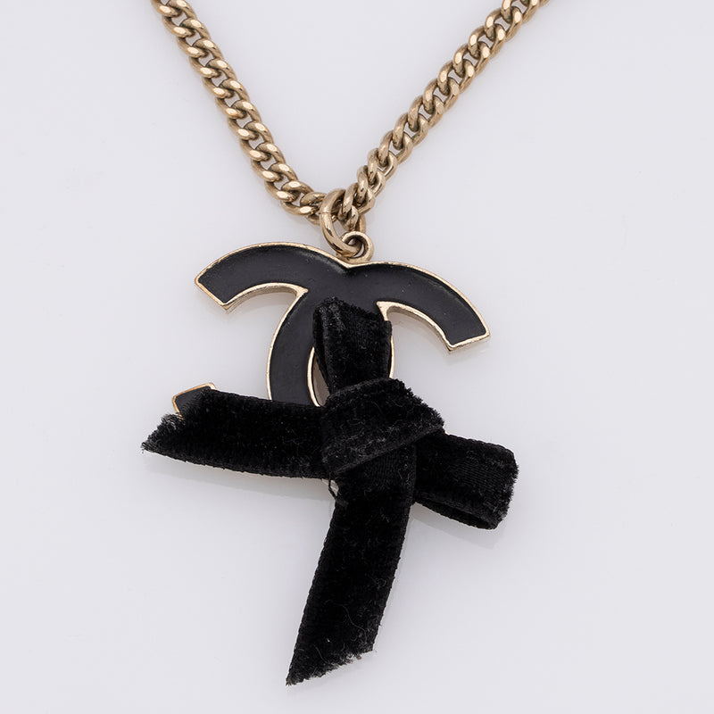 Chanel Velvet Bow CC Pendant Necklace (SHF-16744)