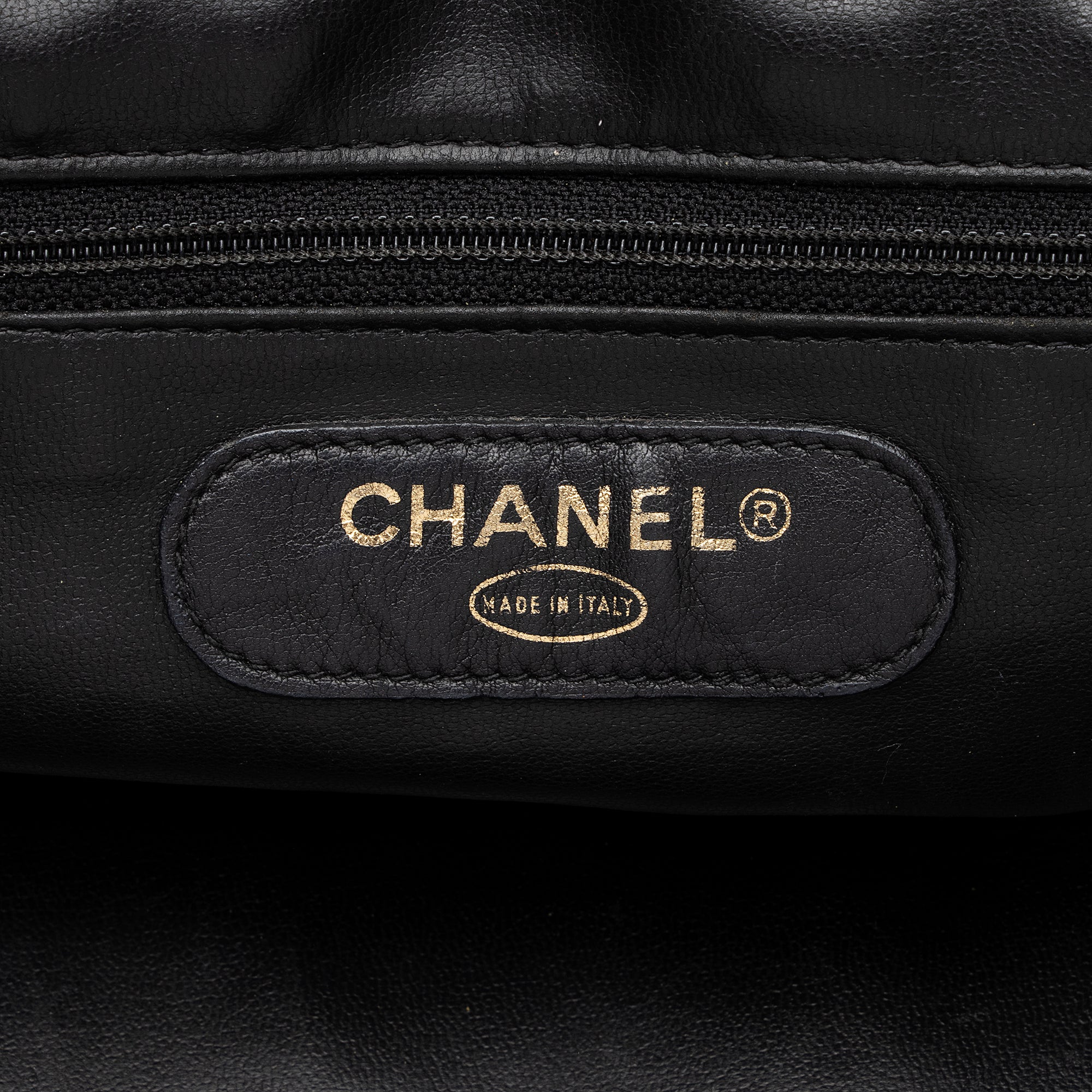 Chanel Vintage Caviar Leather Timeless CC Duffle Bag (SHF-8OA81f)