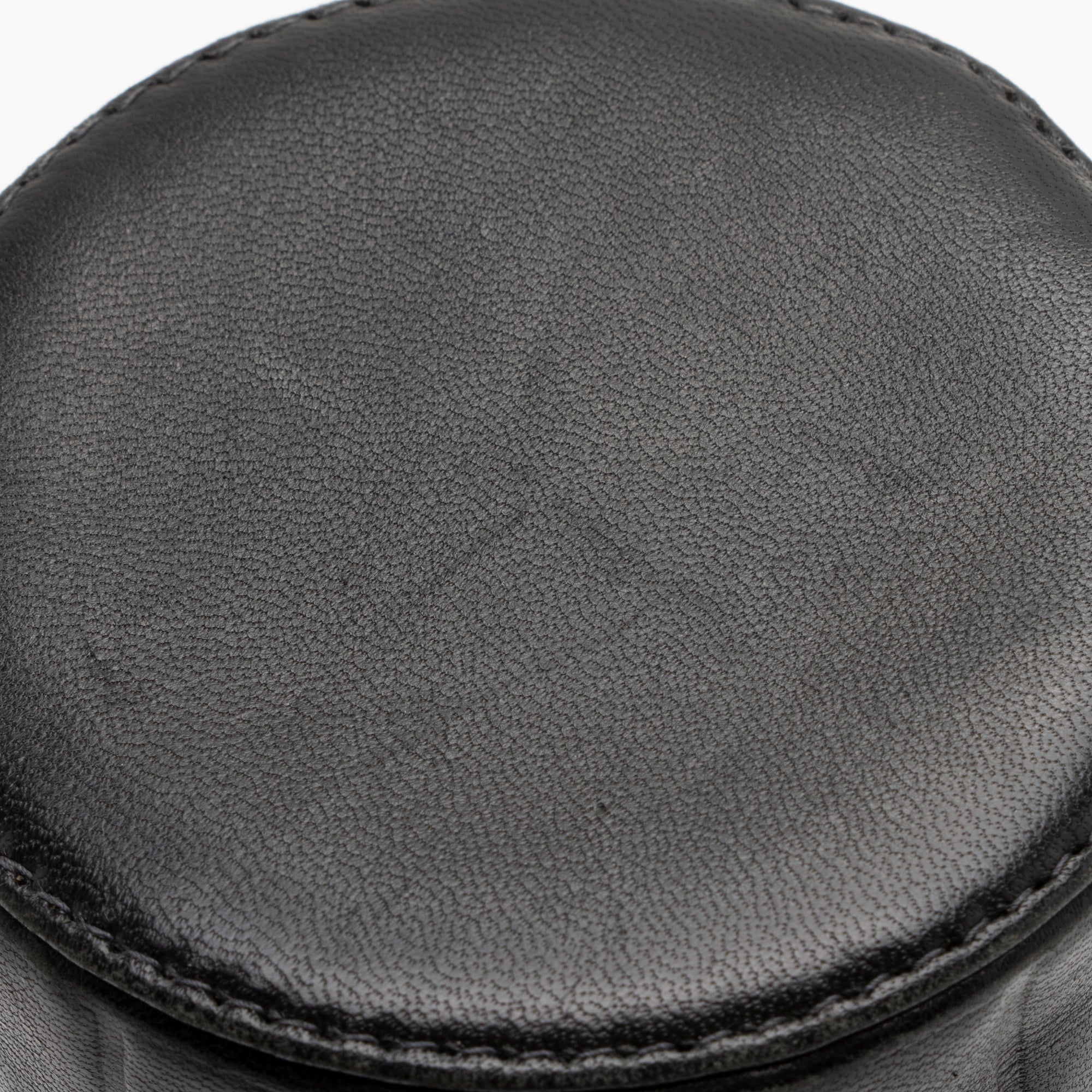 Chanel Vintage Lambskin CC Chocolate Bar Cosmetic Pouch (SHF-Yt3PcN)