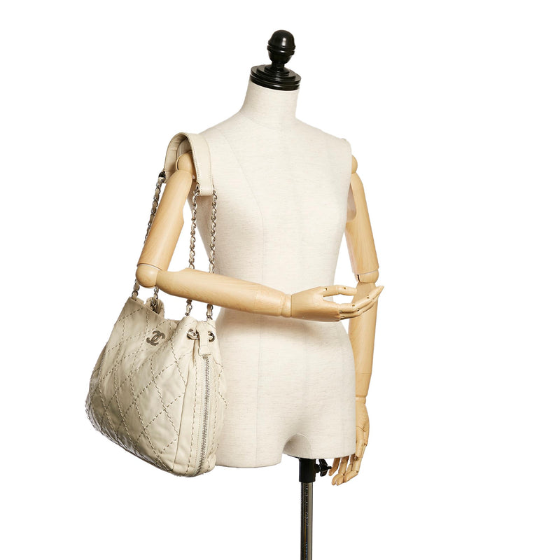 Chanel Wild Stitch CC Lambskin Leather Tote Bag (SHG-28432)