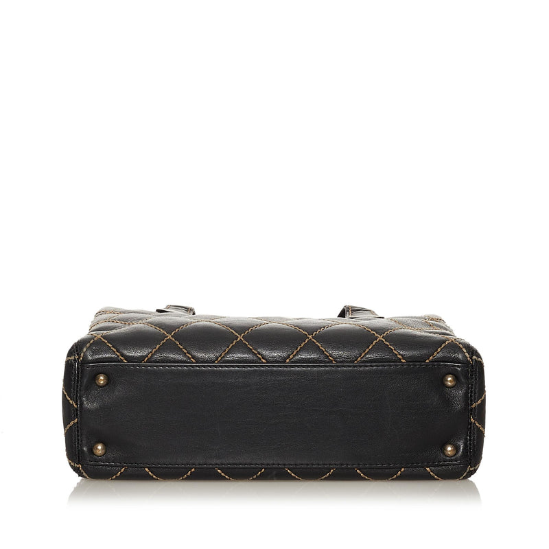 Chanel Wild Stitch Leather Handbag (SHG-28370)