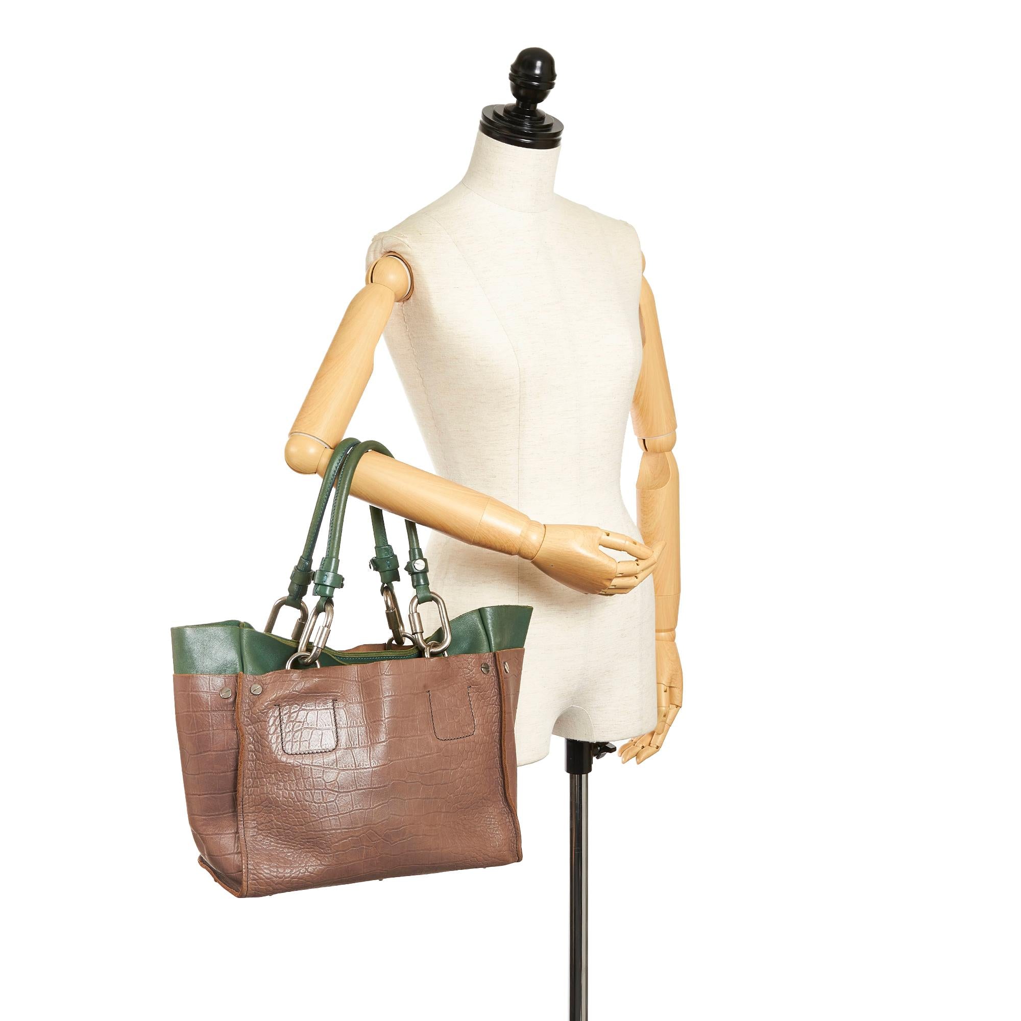 Chloe Embossed Cyndi Leather Tote Bag (SHG-33593)