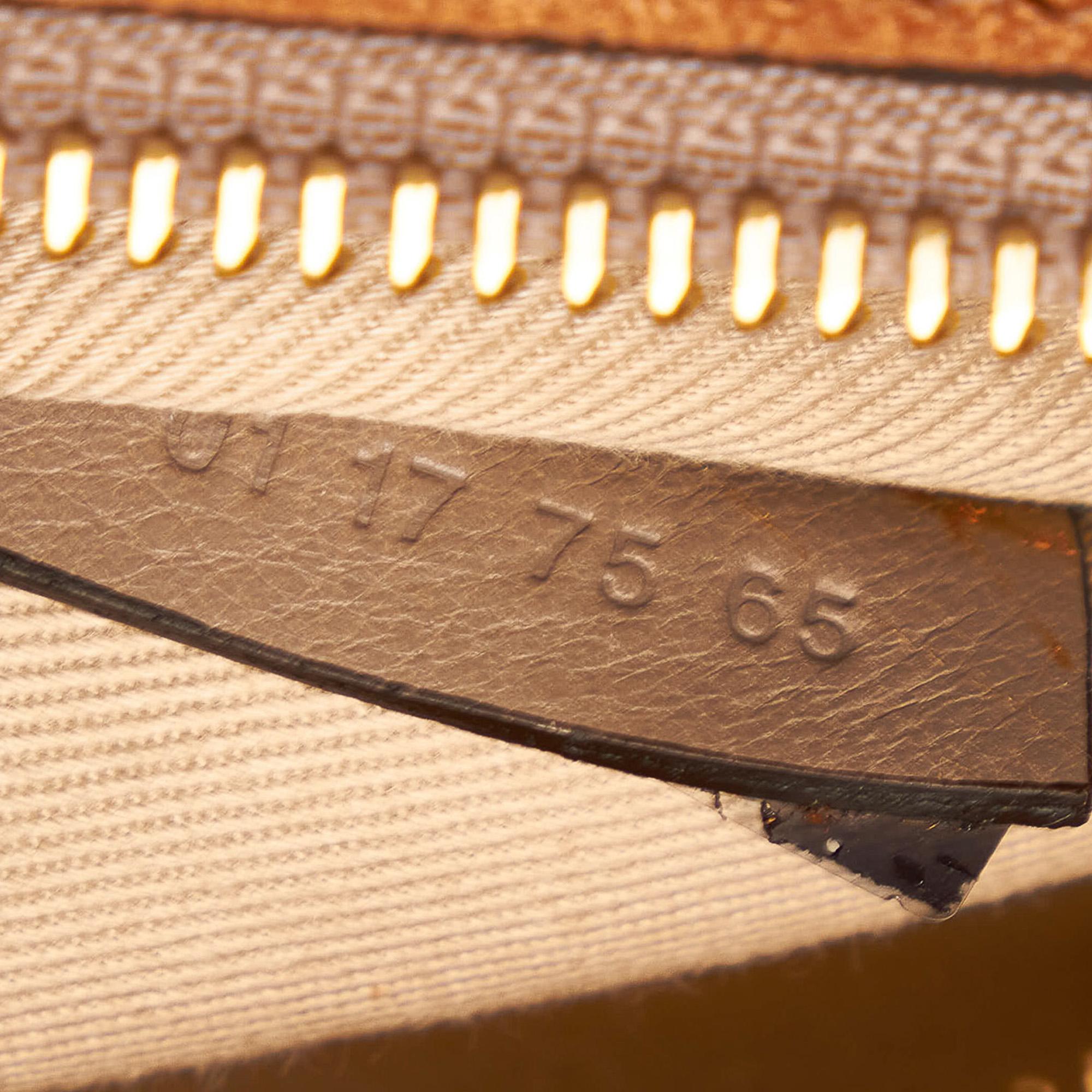 Chloe Milo Leather Tote Bag (SHG-32609)