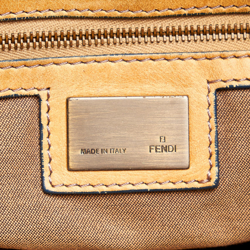 Fendi Borsa Doctor Leather Shoulder Bag (SHG-26969)