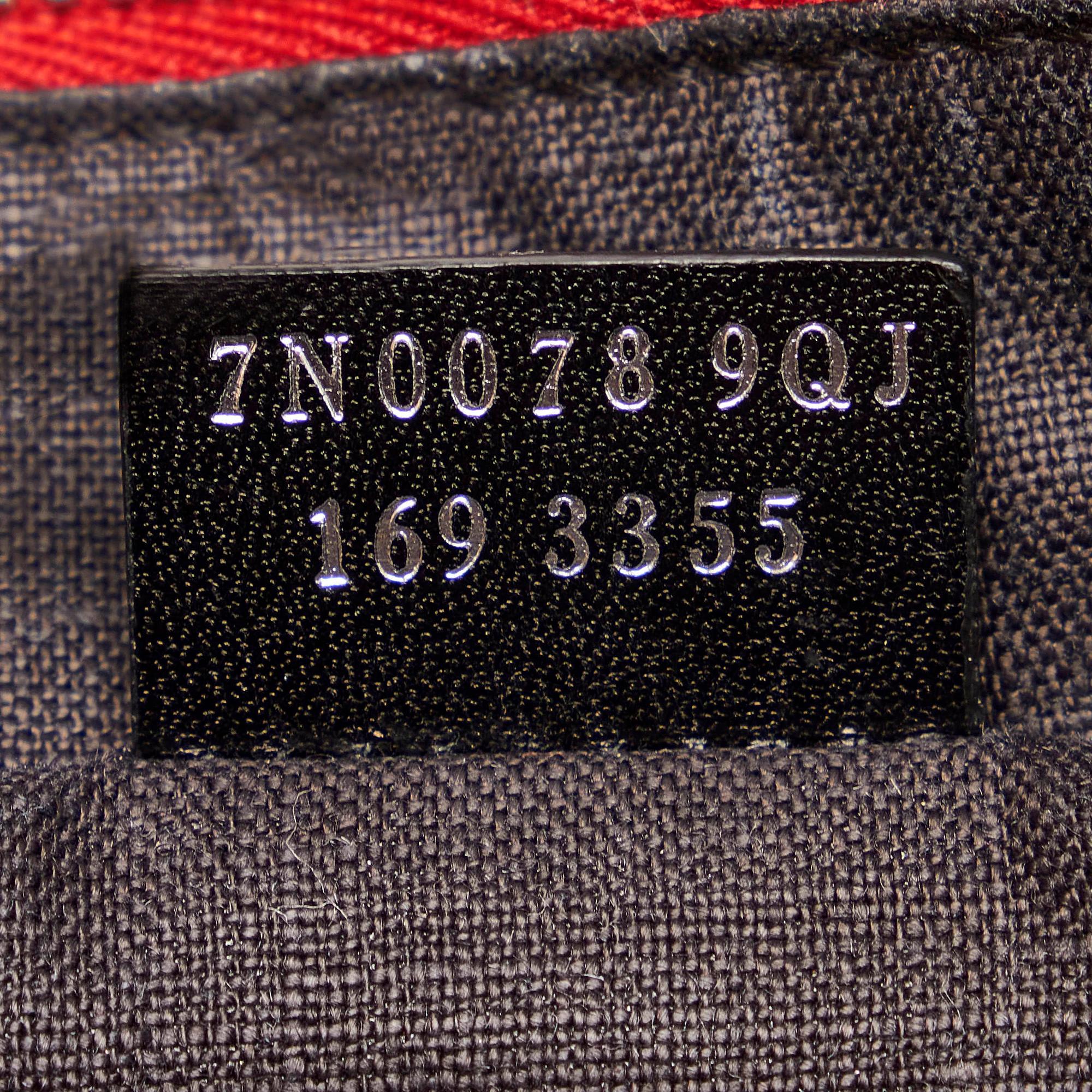 Fendi Face Leather Clutch Bag (SHG-31207)