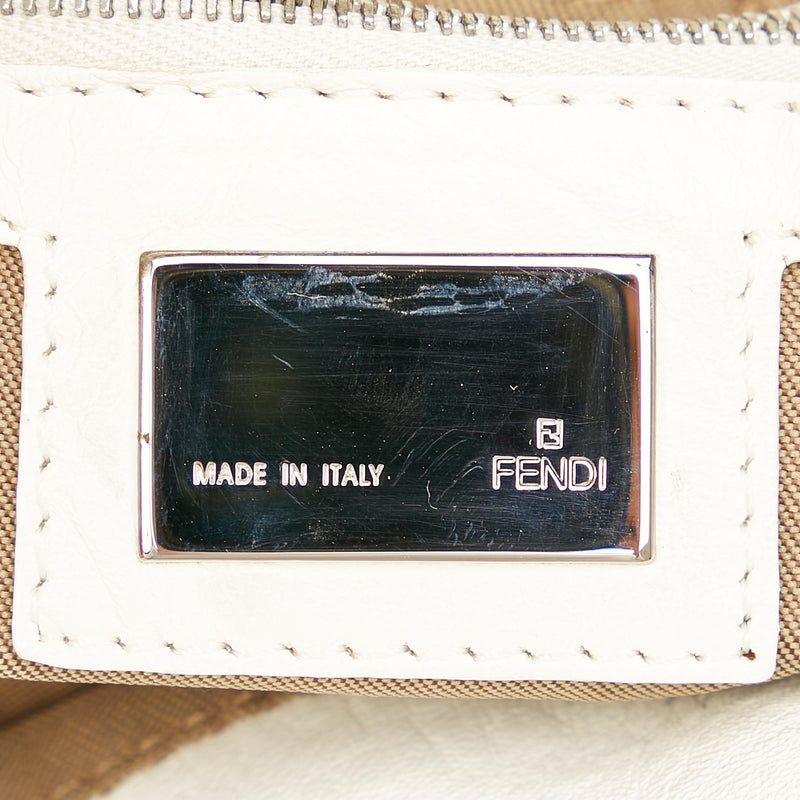 Fendi Leather Baguette (SHG-23602)