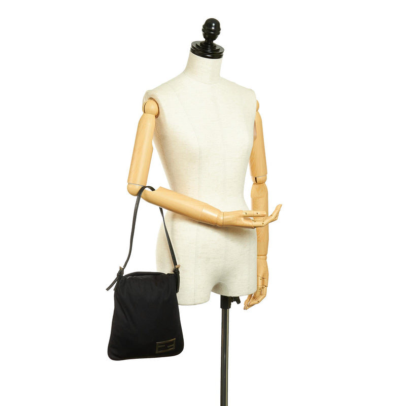 Fendi Nylon Shoulder Bag (SHG-27009)