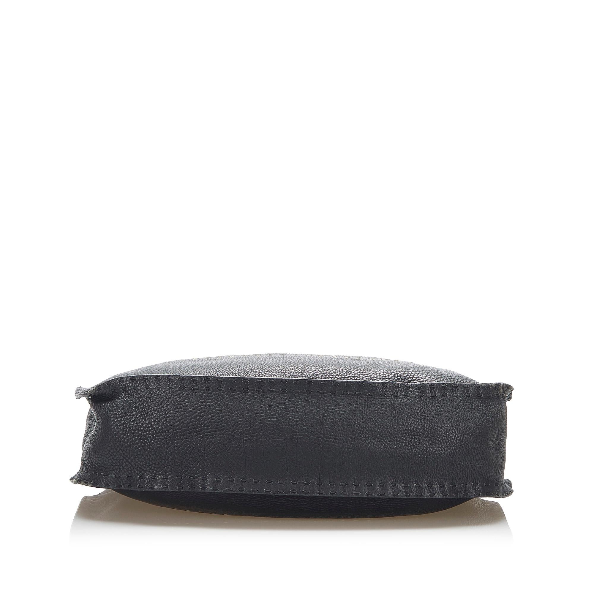 Fendi Selleria Leather Shoulder Bag (SHG-22349)