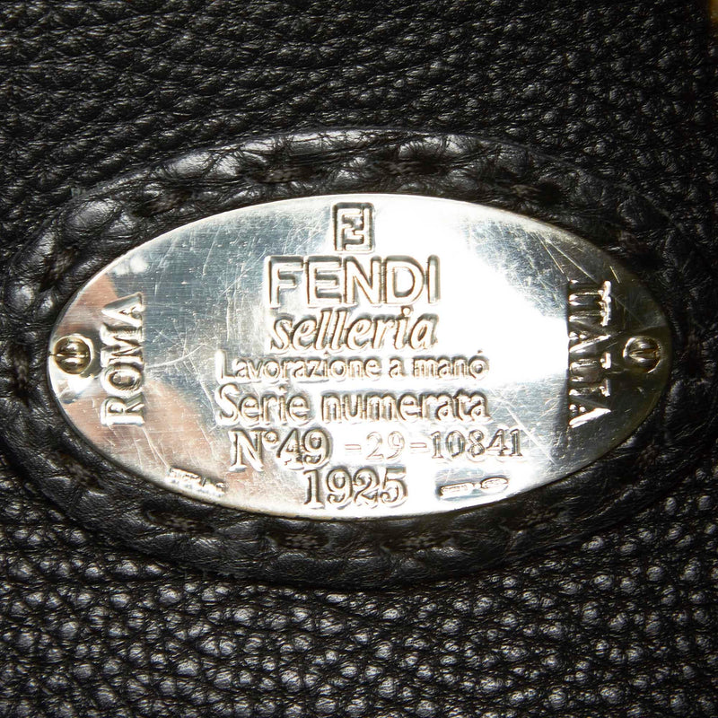 Fendi Selleria Leather Shoulder Bag (SHG-22349)