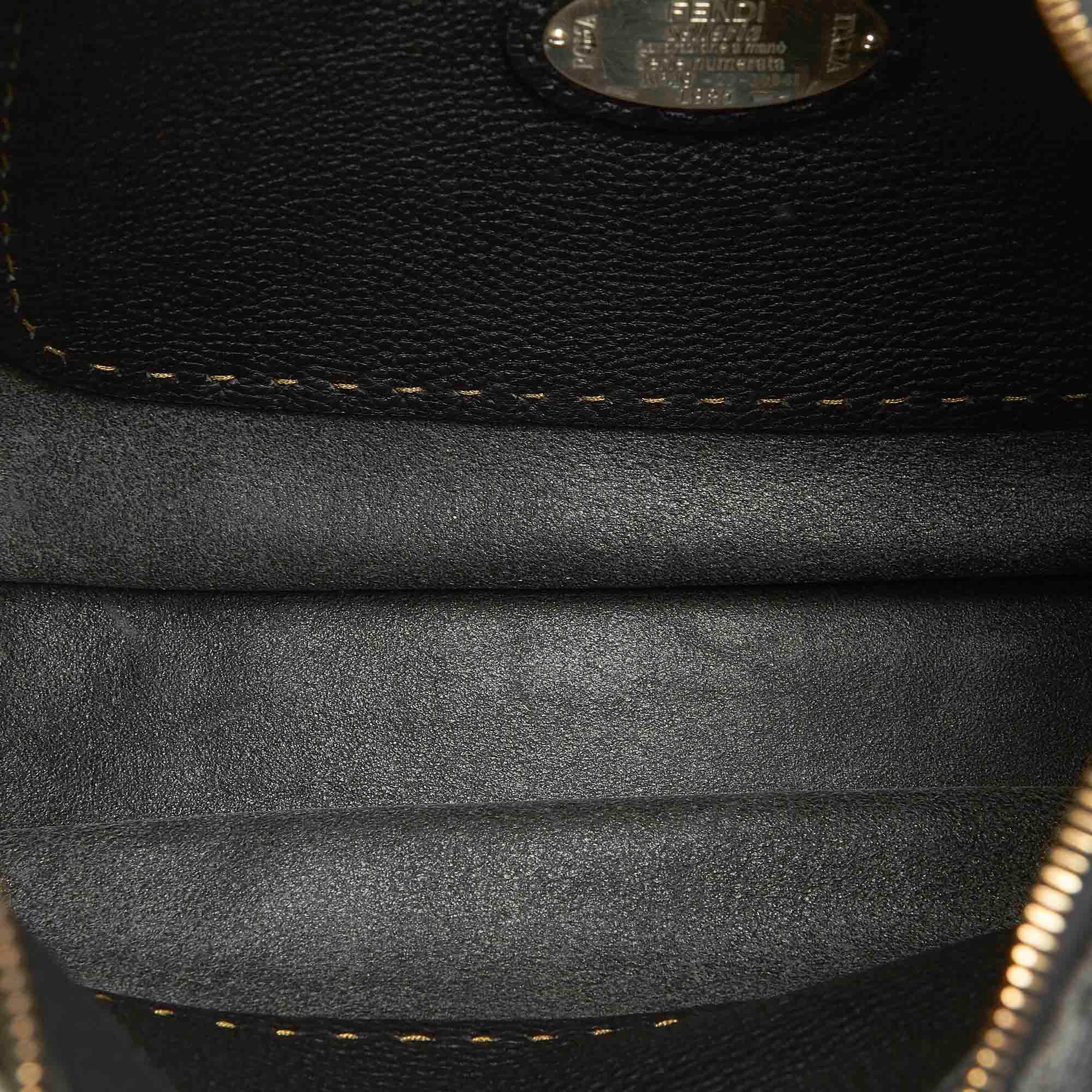 Fendi Selleria Leather Shoulder Bag (SHG-22349)