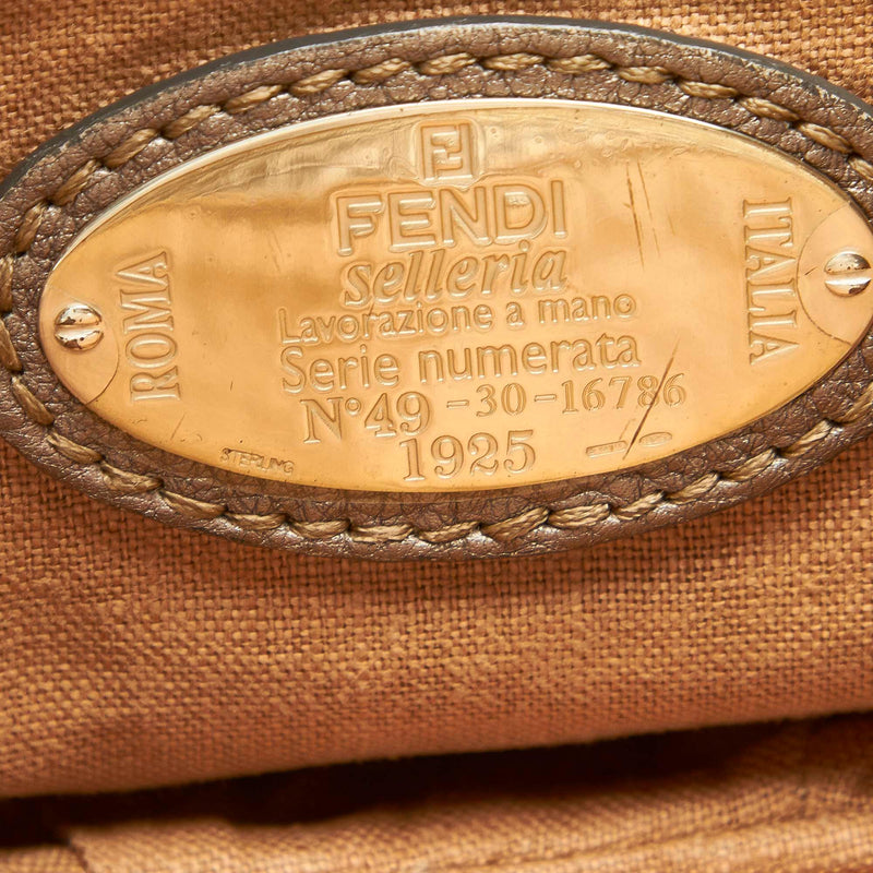 Fendi Selleria Leather Shoulder Bag (SHG-31688)