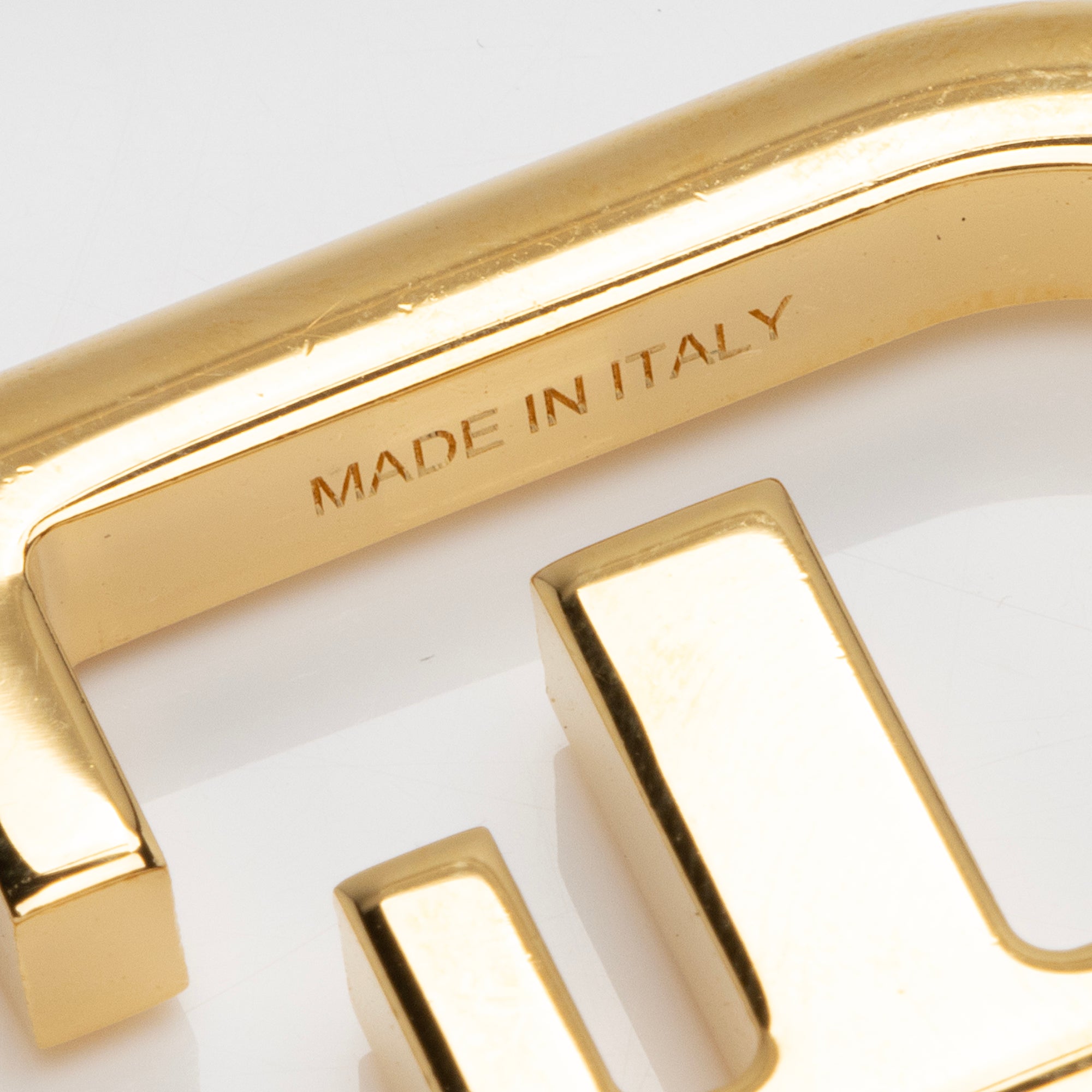 Fendi Strap You Shoulder Strap (SHF-srcnd5)