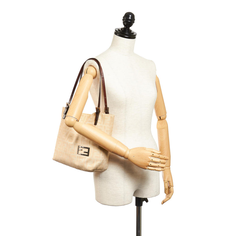 Fendi Zucca Canvas Shoulder Bag (SHG-27131)