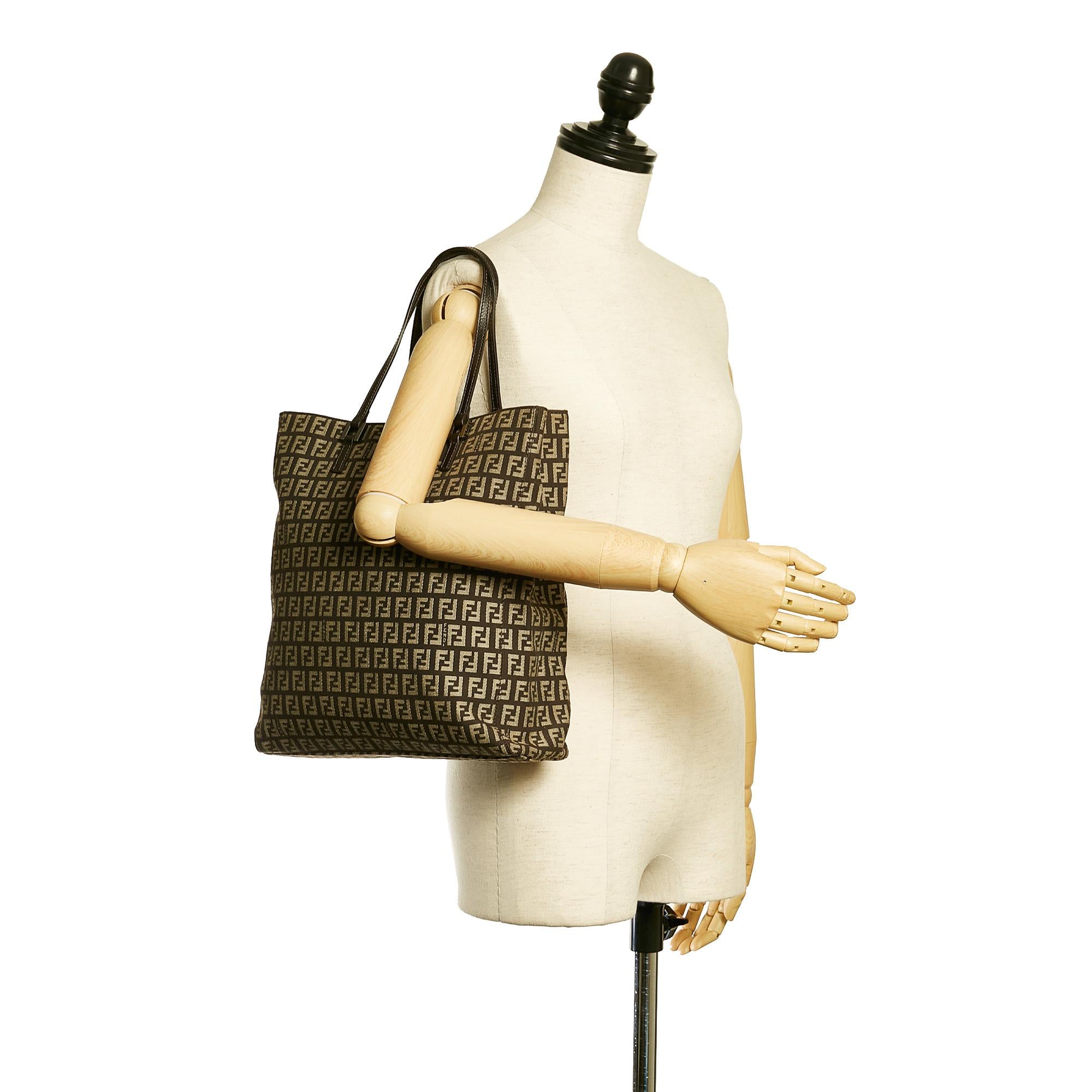 Fendi Zucchino Canvas Tote Bag (SHG-28691)