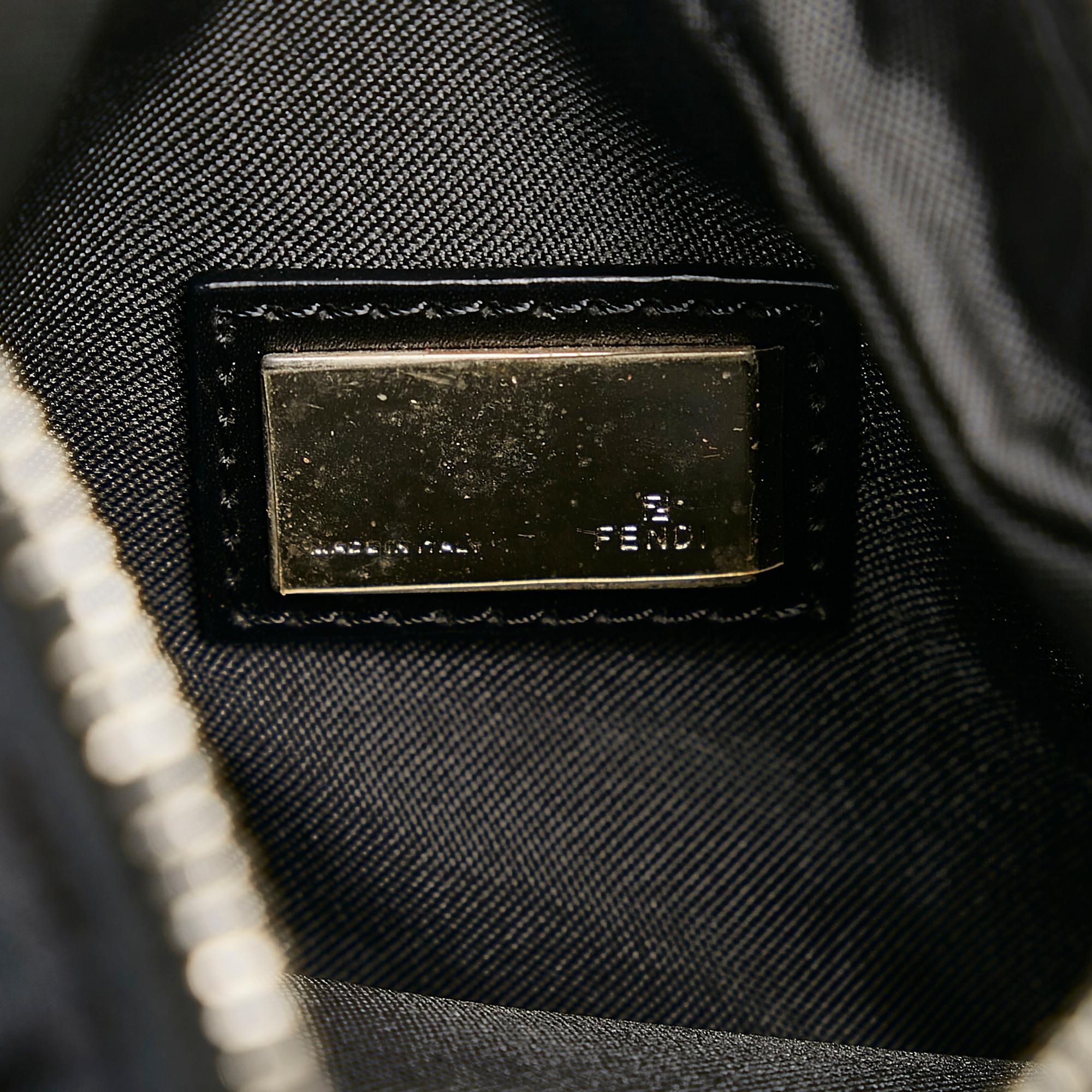 Fendi Zucchino Oyster (SHG-d0Proi)