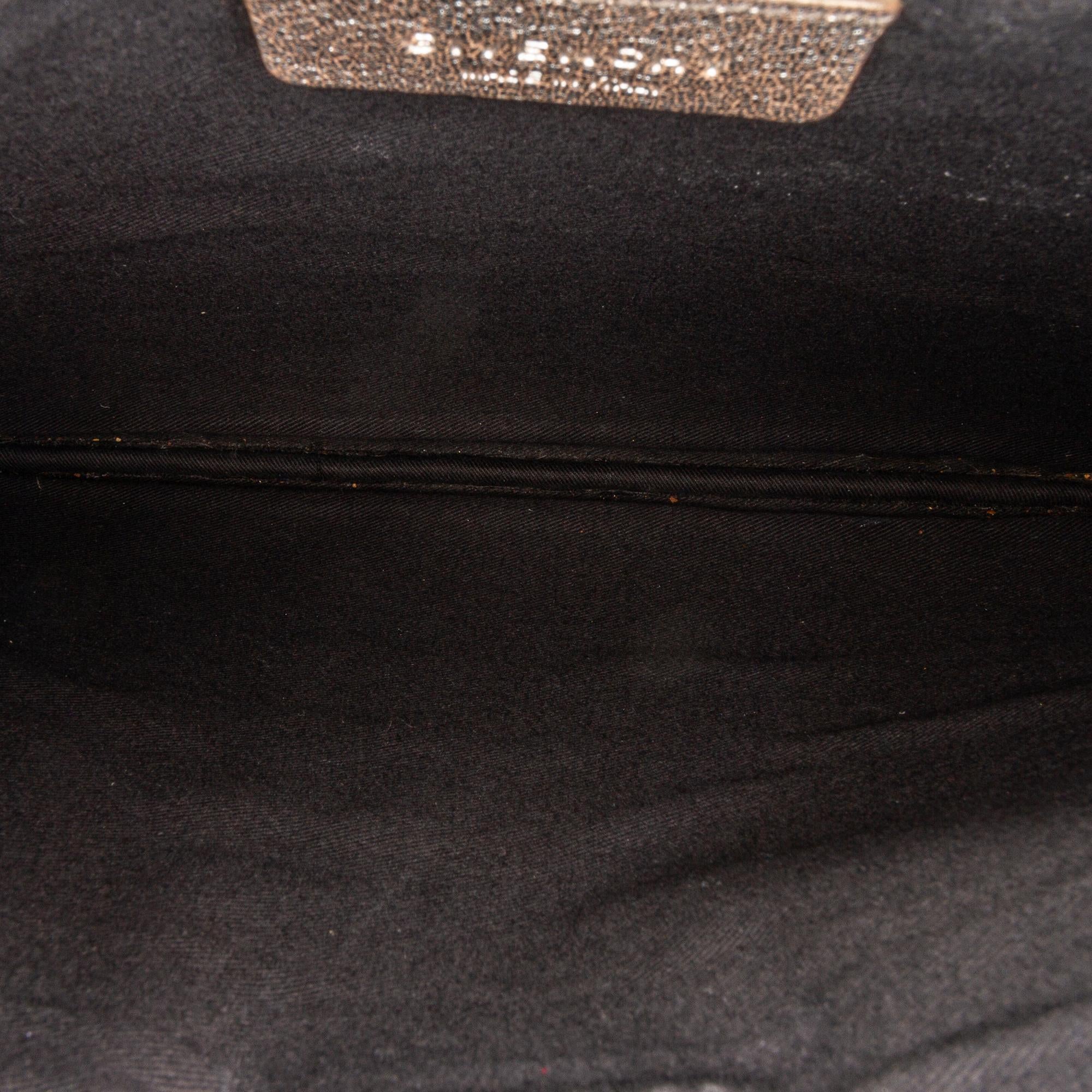 Givenchy Leather Clutch (SHG-31594)