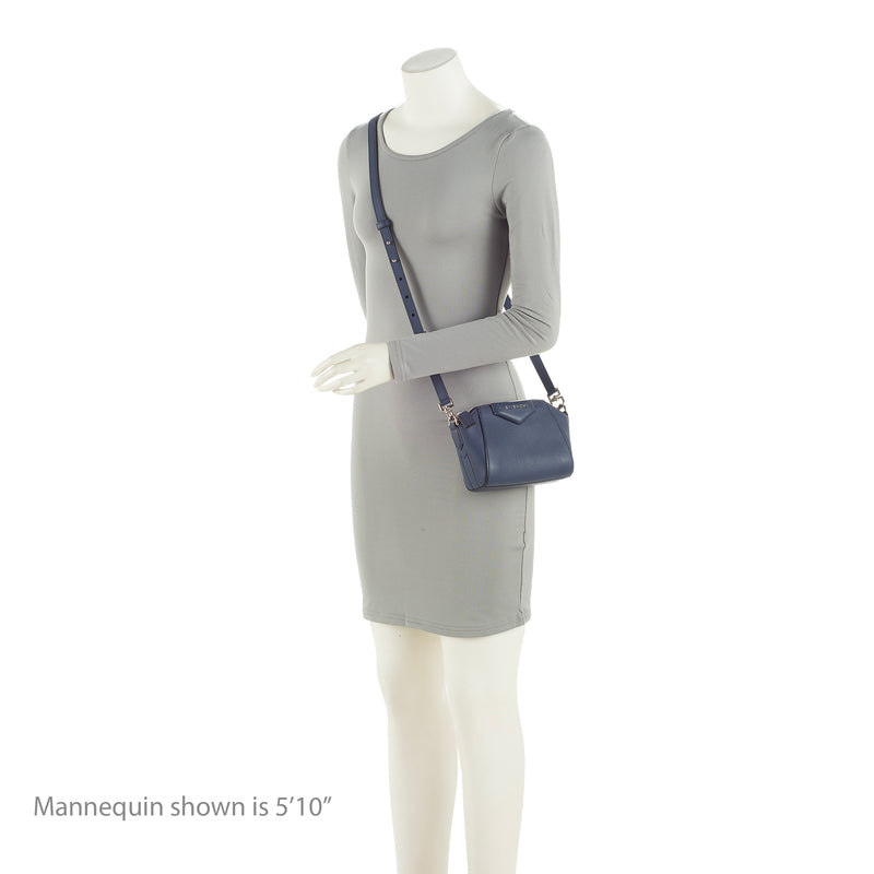 Givenchy Sugar Goatskin Antigona Nano Shoulder Bag (SHF-23355)