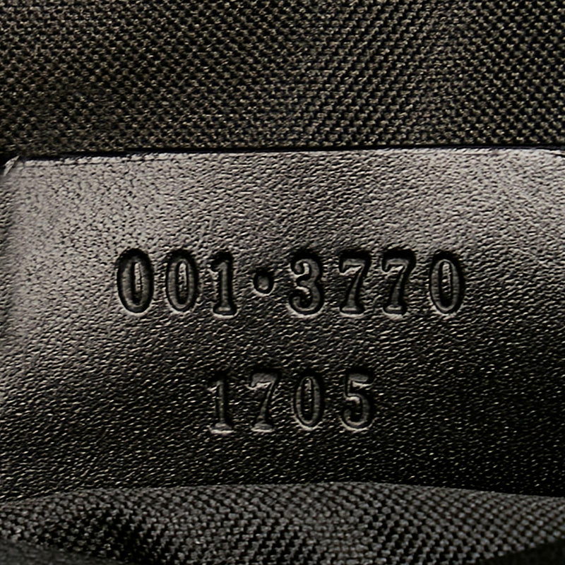 Gucci Calf Leather Shoulder Bag (SHG-35960)