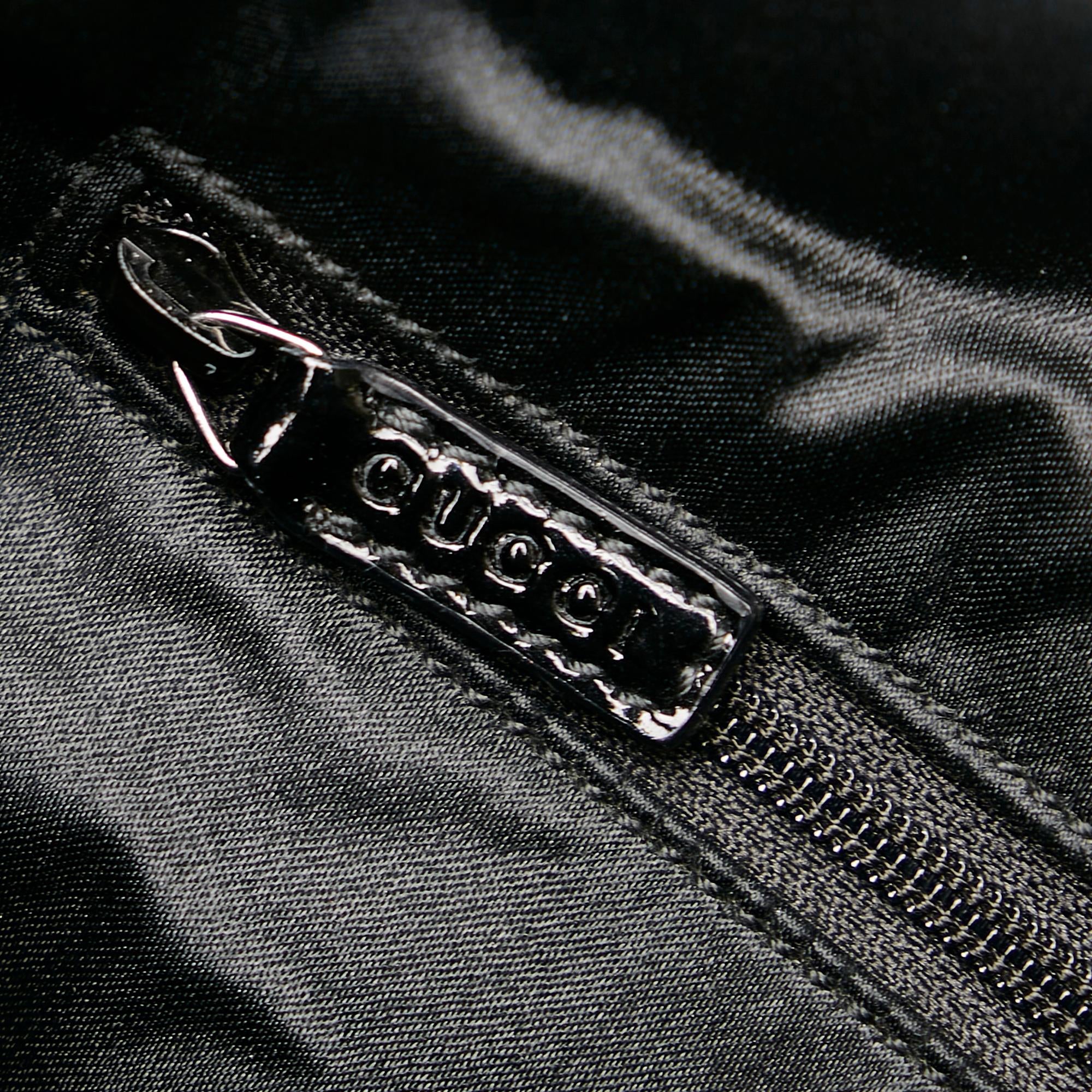 Gucci Canvas Shoulder Bag (SHG-36498)