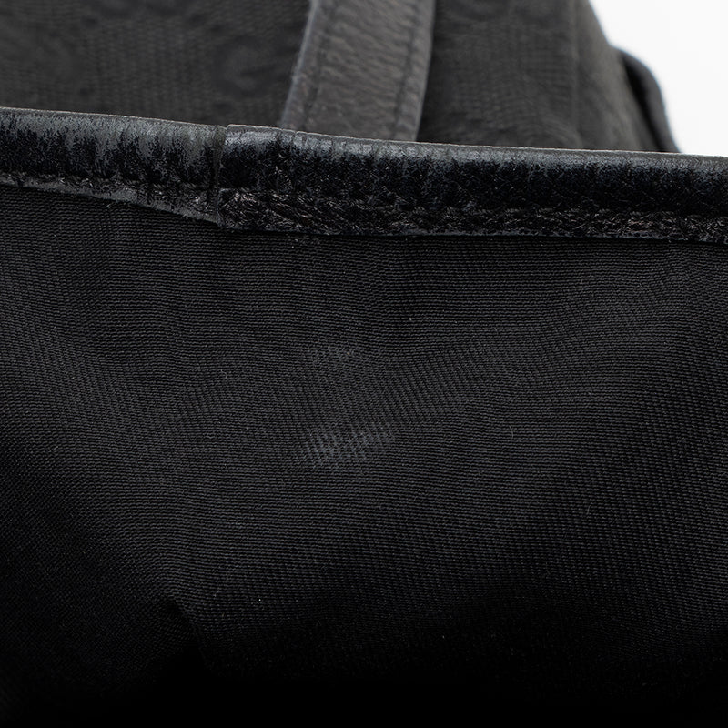 Gucci GG Canvas Abbey Medium Shoulder Bag (SHF-14611)