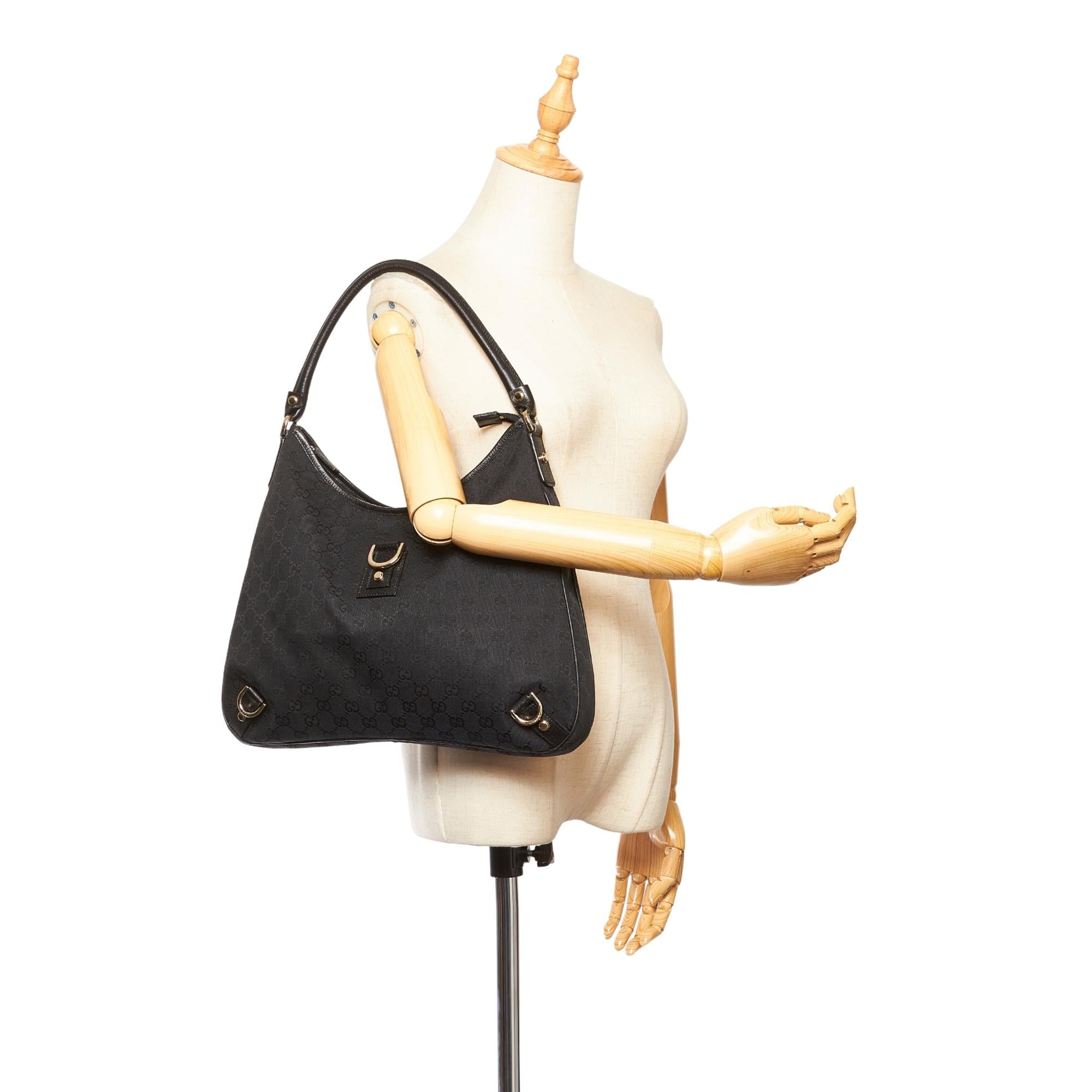 Gucci GG Canvas Abbey Shoulder Bag (SHG-32161)