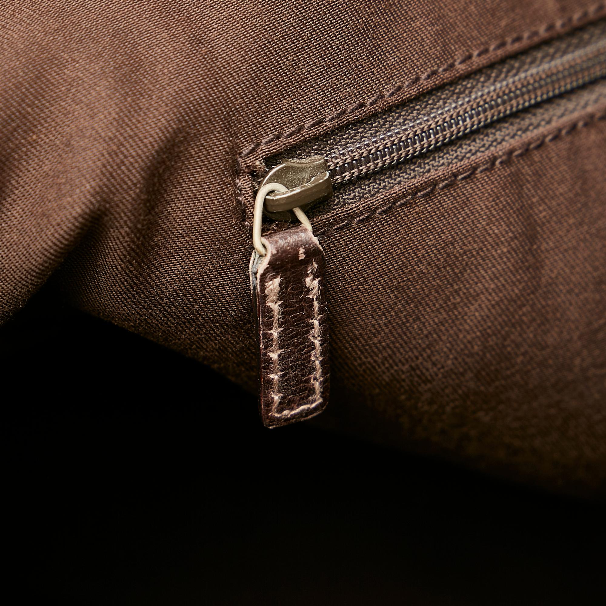 Gucci GG Canvas Abbey Shoulder Bag (SHG-32495)