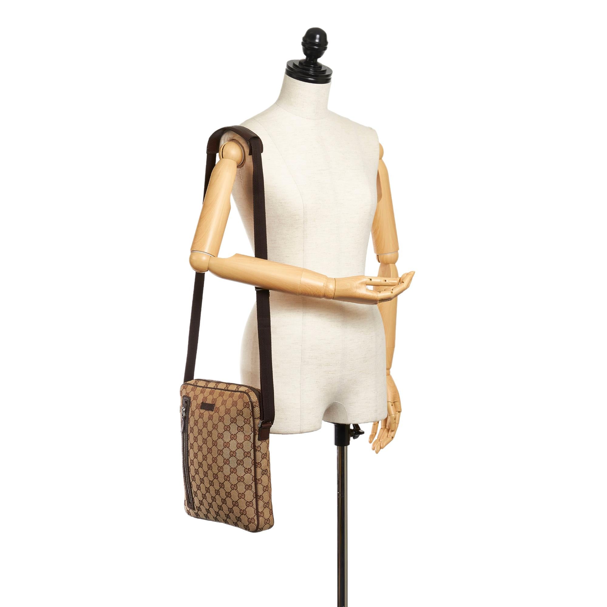 Gucci GG Canvas Crossbody Bag (SHG-31993)