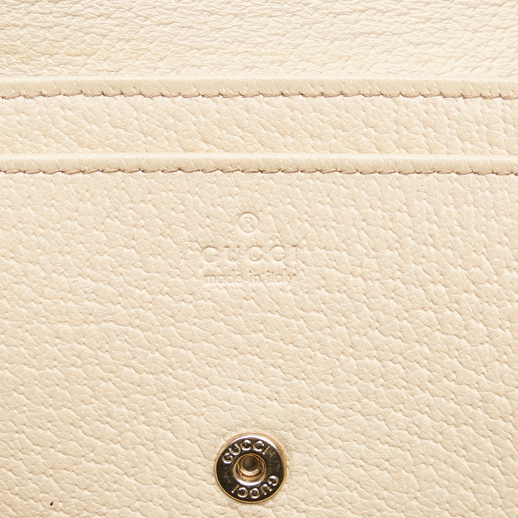 Gucci GG Canvas D-Ring Card Holder (SHG-b43eqy)