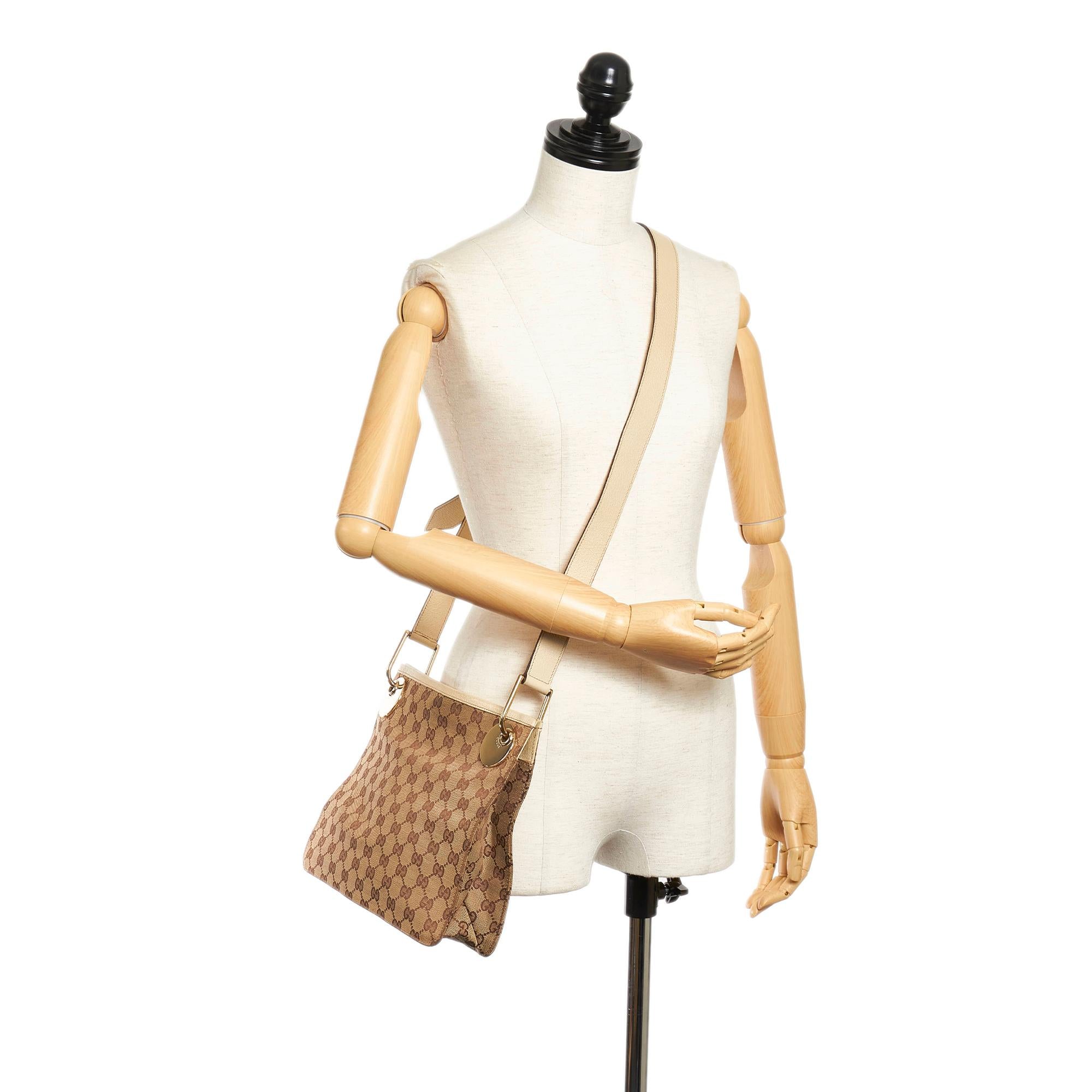 Gucci GG Canvas Eclipse Crossbody Bag (SHG-32807)