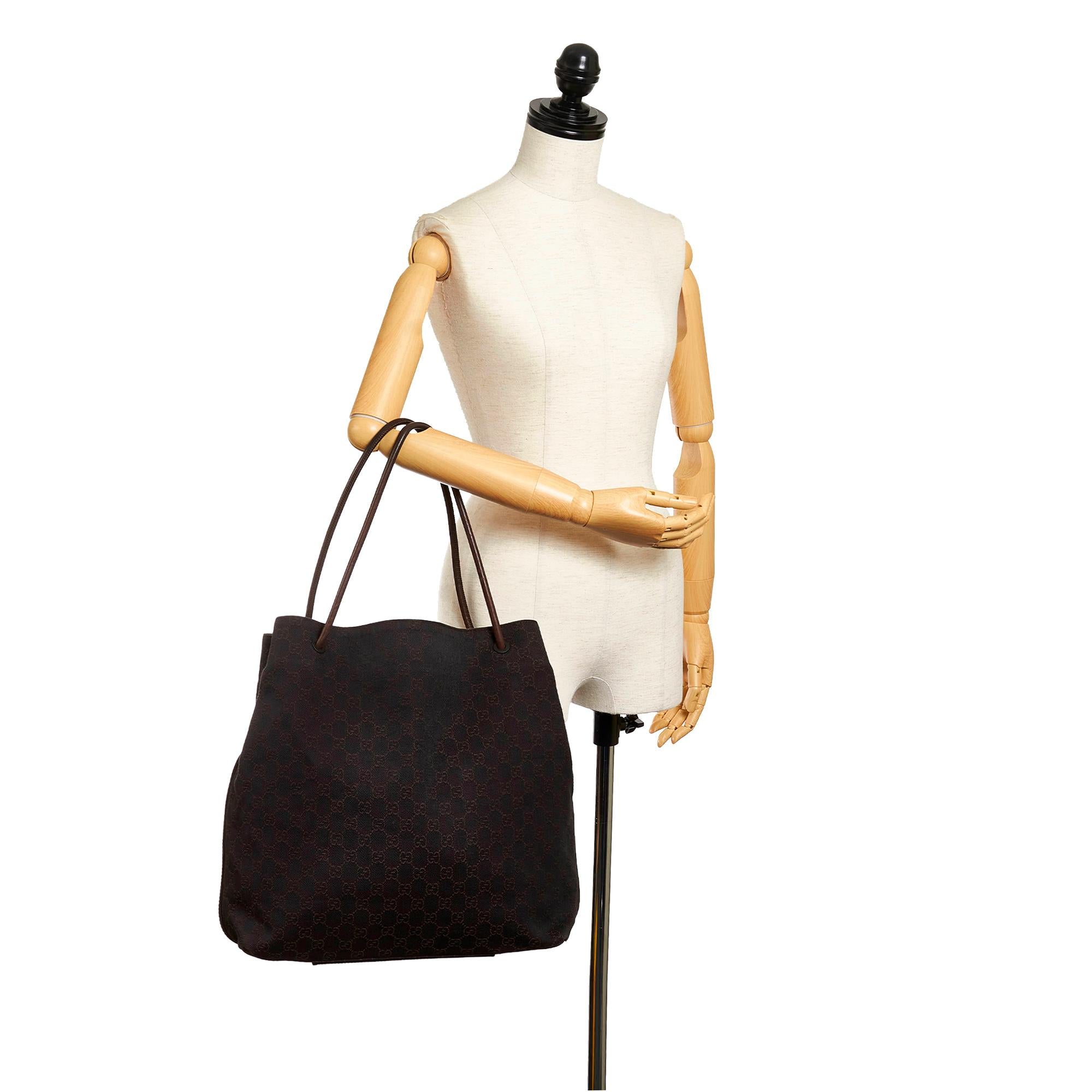 Gucci GG Canvas Gifford Tote Bag (SHG-32022)