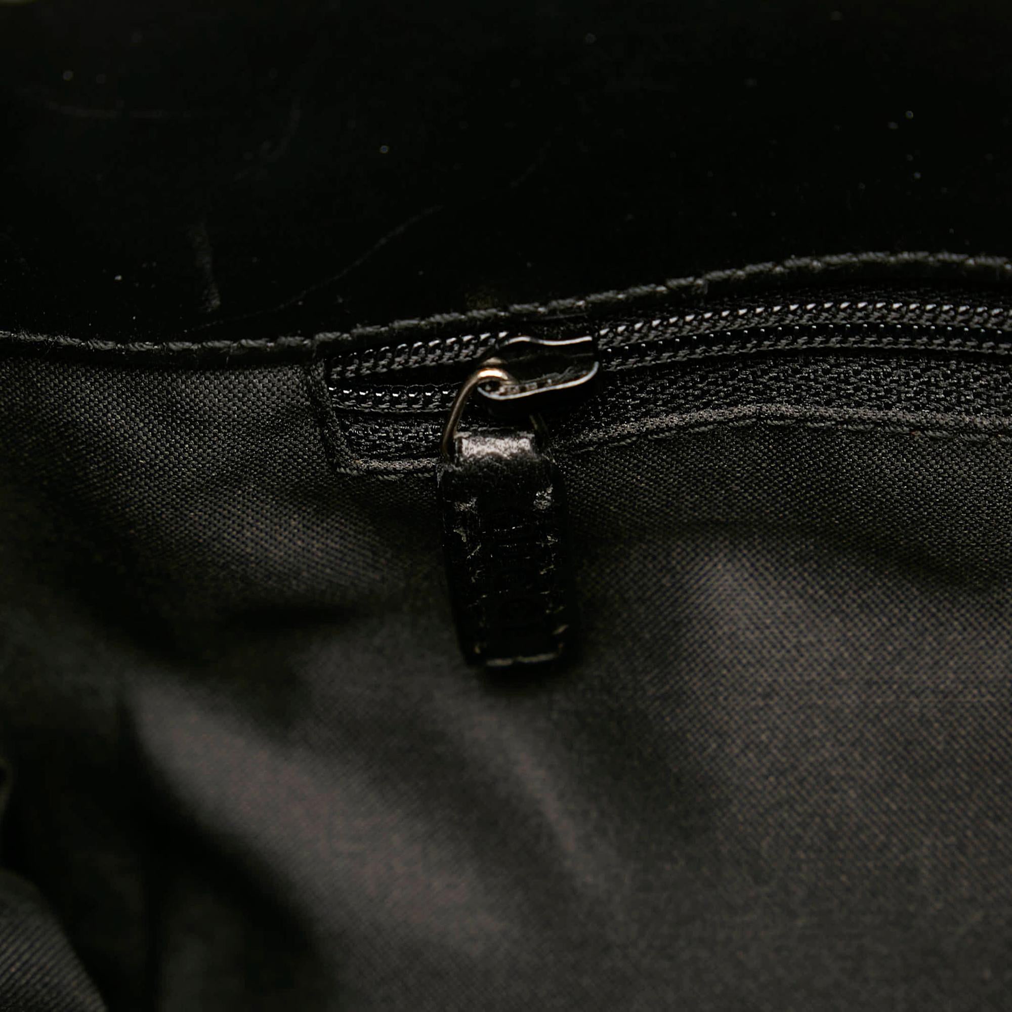 Gucci GG Canvas Handbag (SHG-31609)