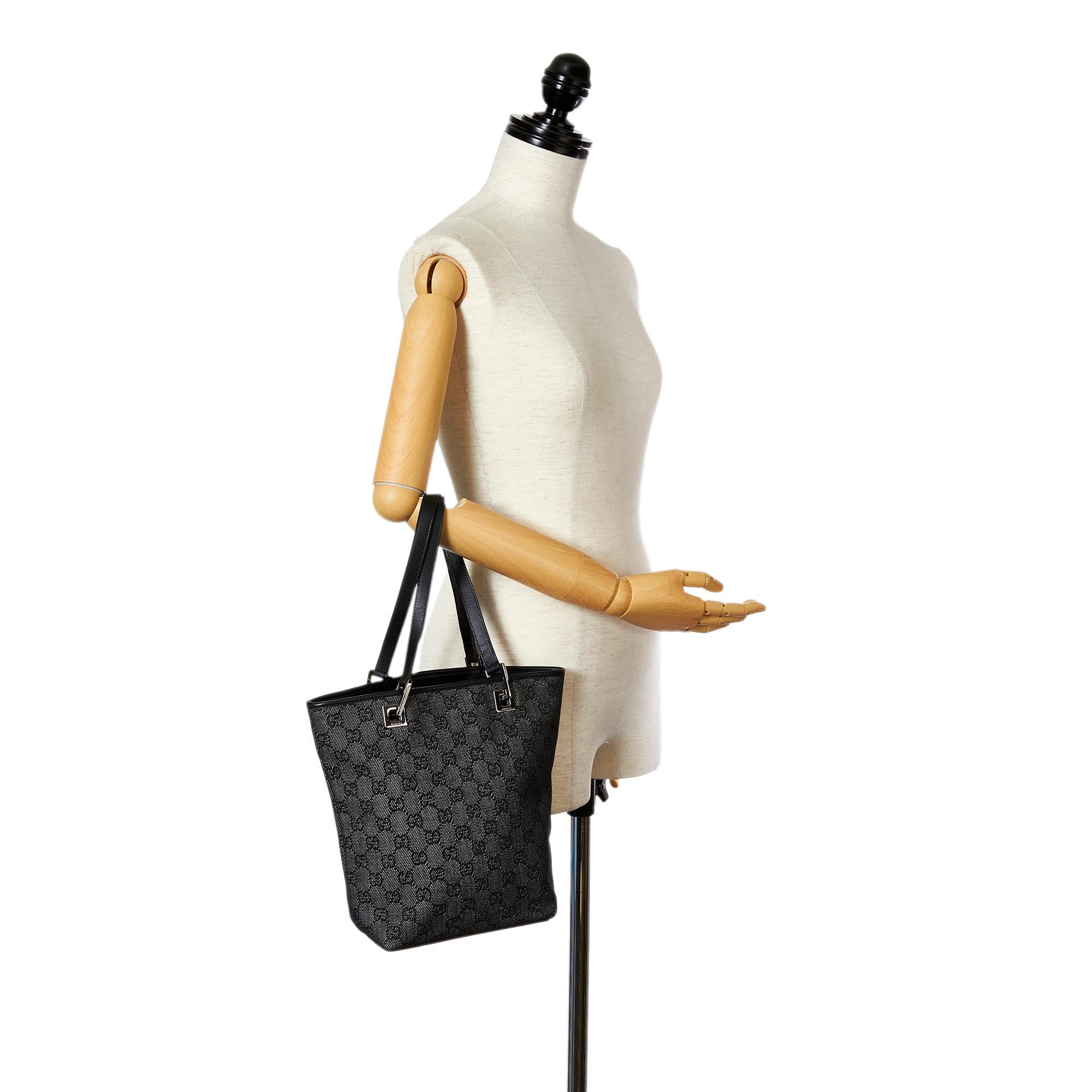 Gucci GG Canvas Handbag (SHG-32568)