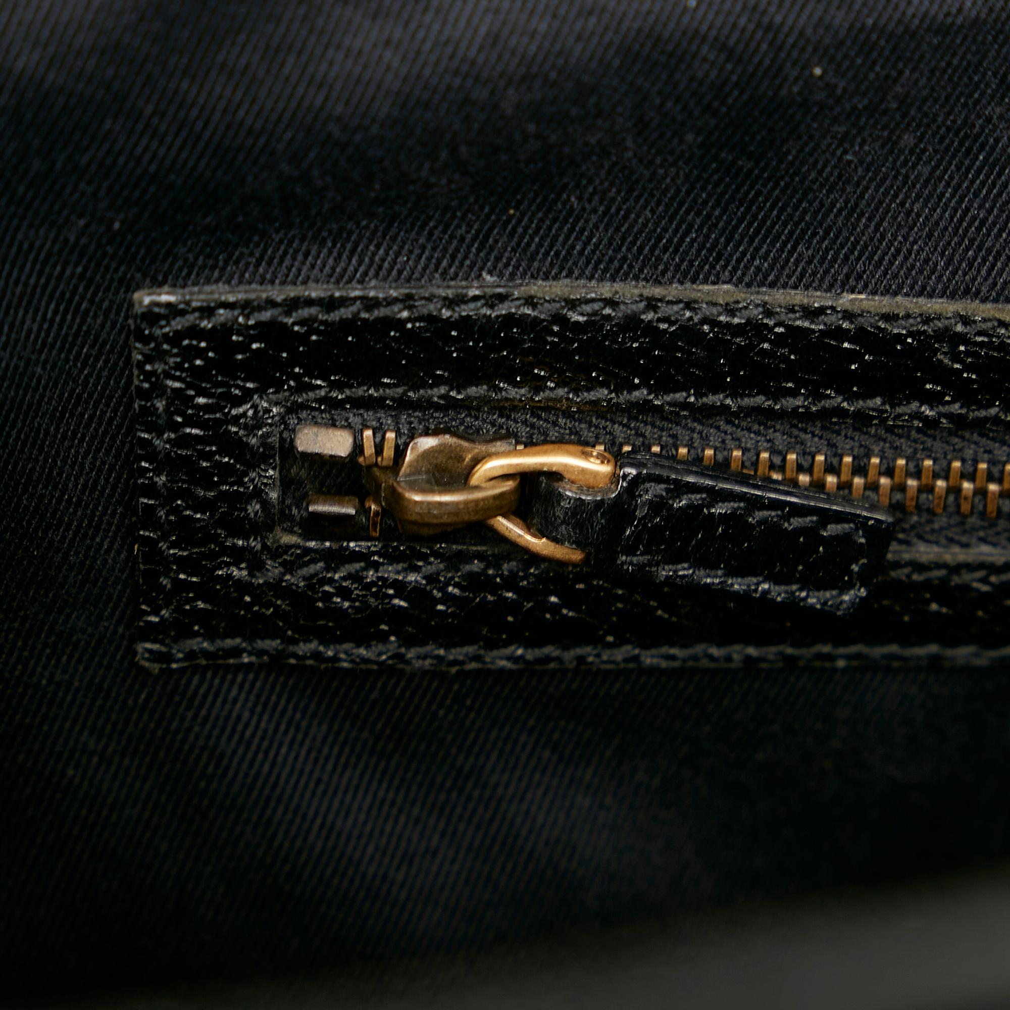 Gucci GG Canvas Nailhead Handbag (SHG-23804)