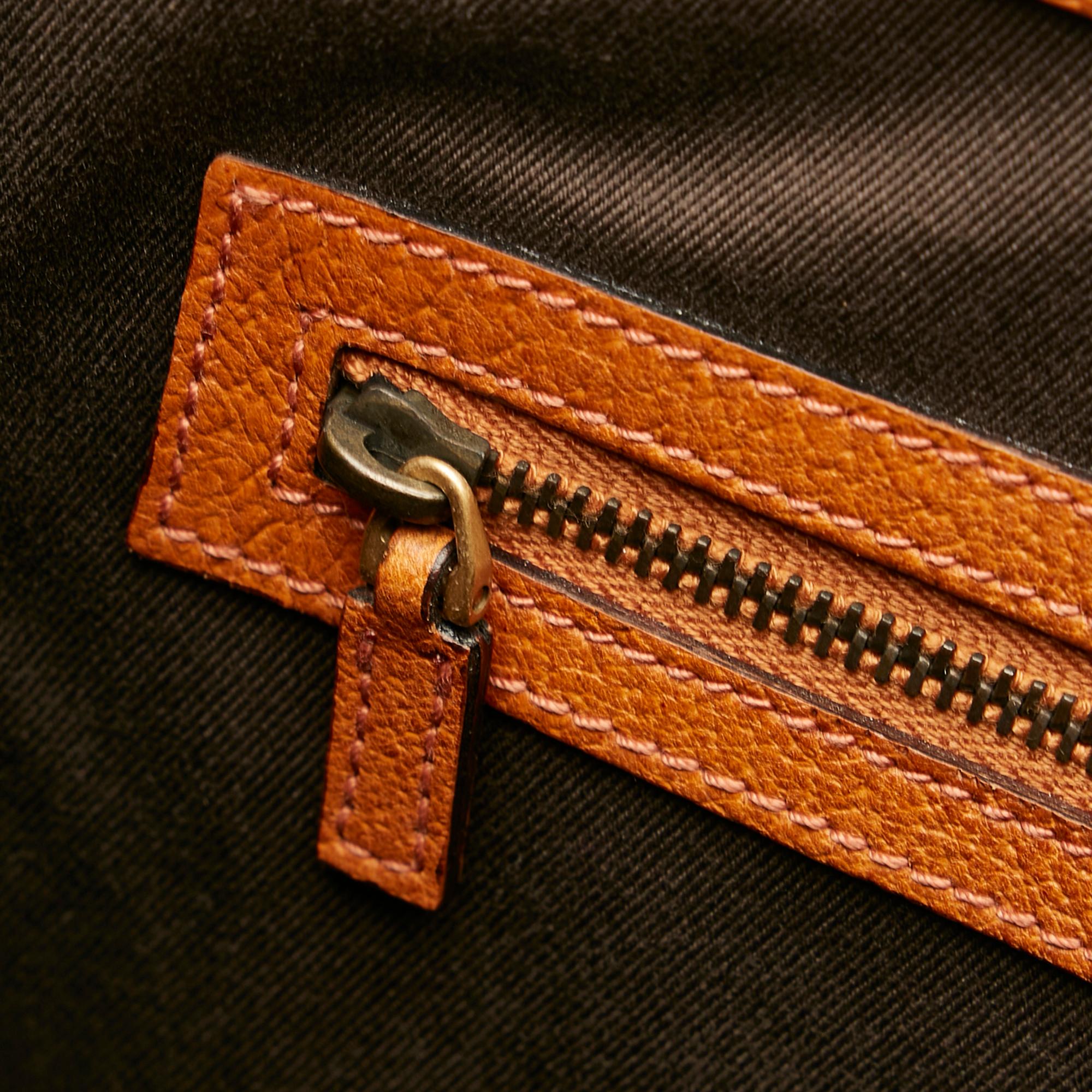 Gucci GG Canvas Nailhead Tote (SHG-37933)