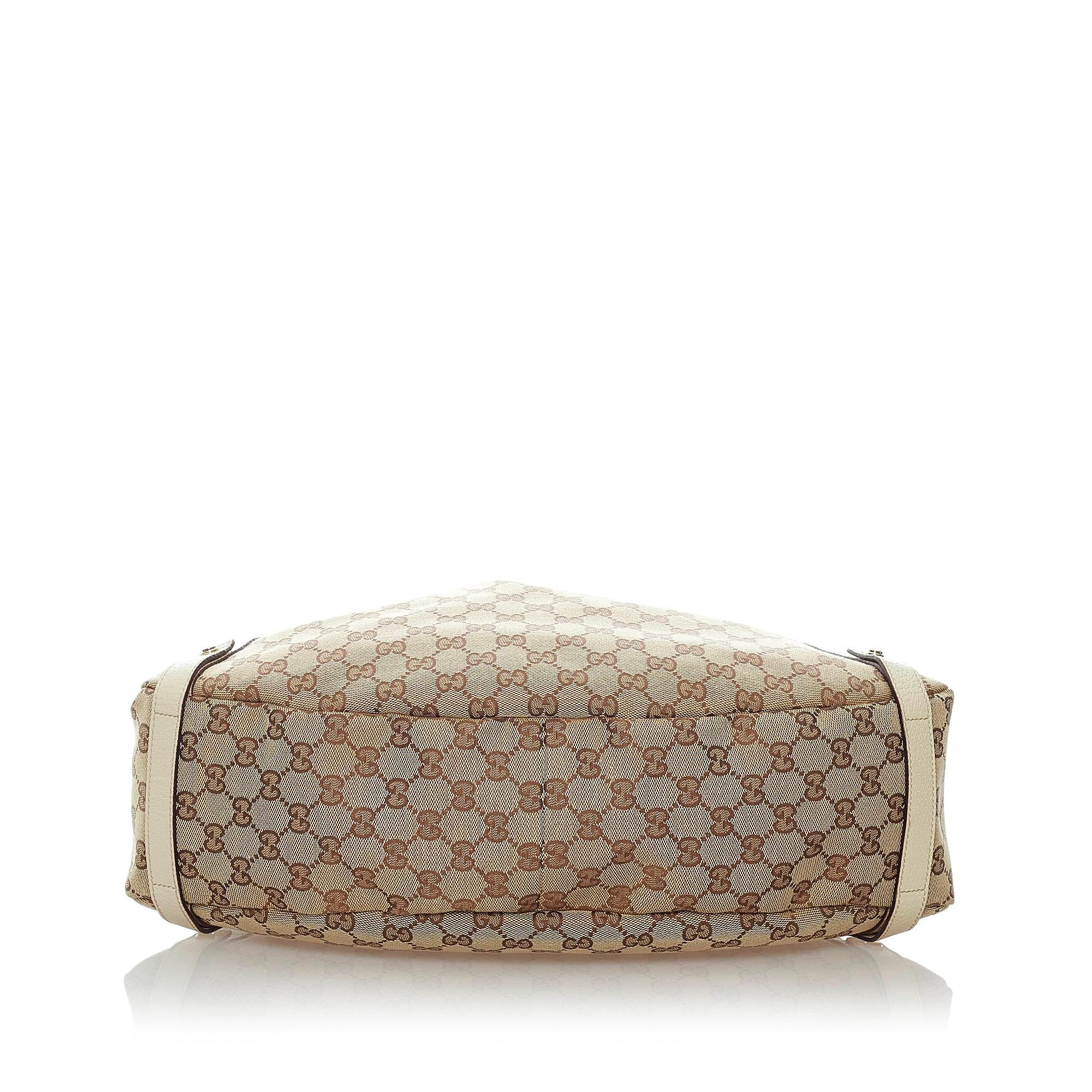 Gucci GG Canvas Pelham Shoulder Bag (SHG-32763)