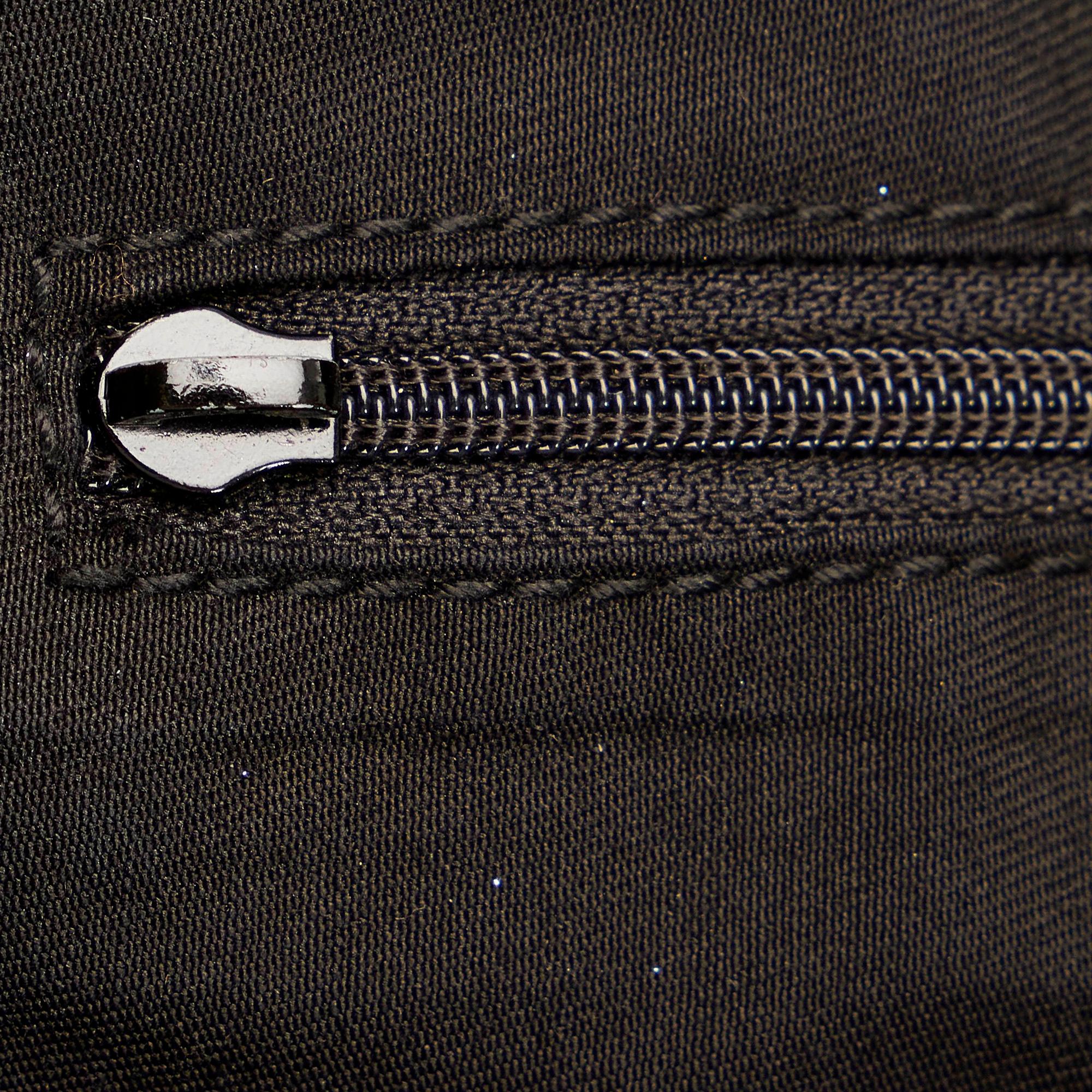 Gucci GG Canvas Pelham Shoulder Bag (SHG-34651)