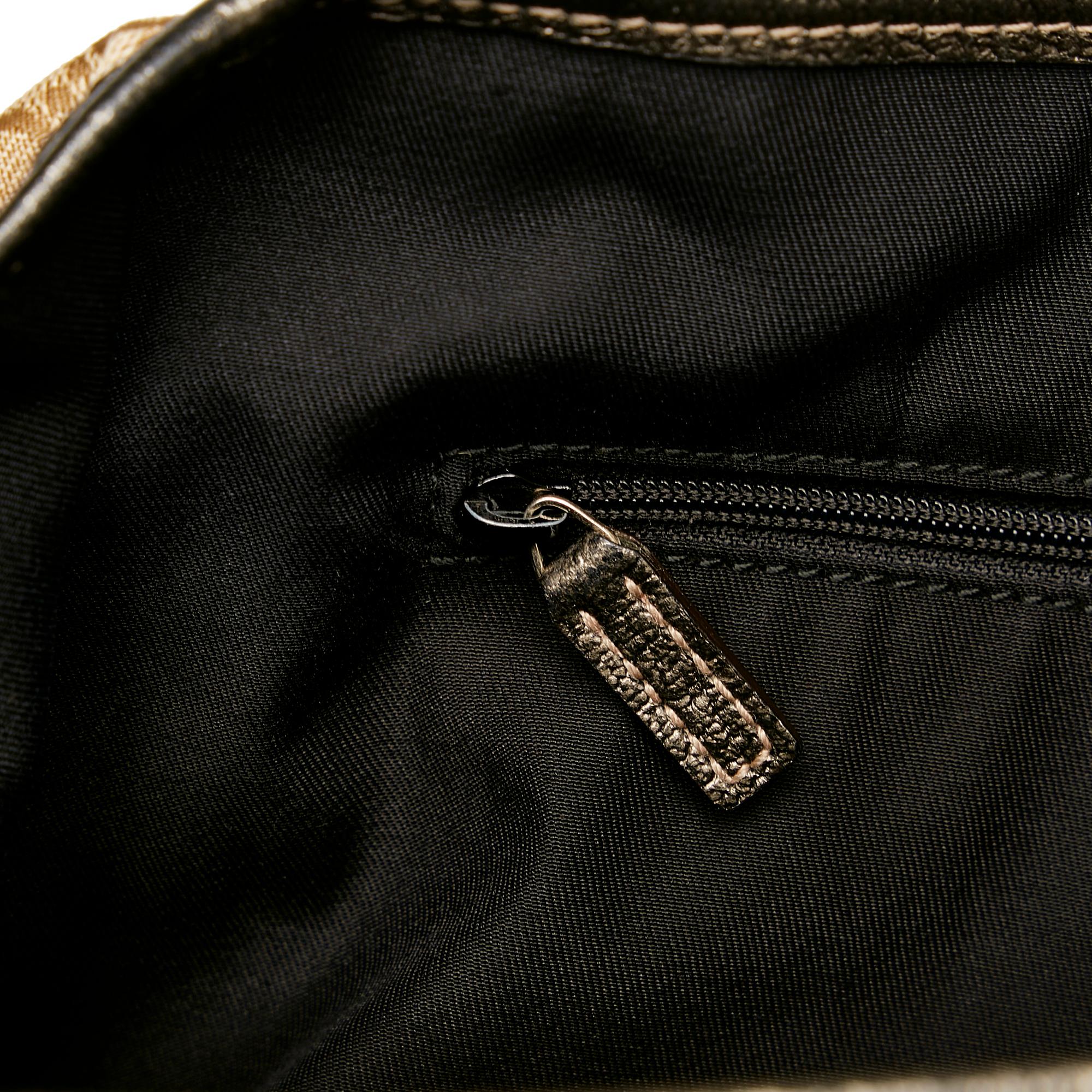 Gucci GG Canvas Pelham Shoulder Bag (SHG-34744)