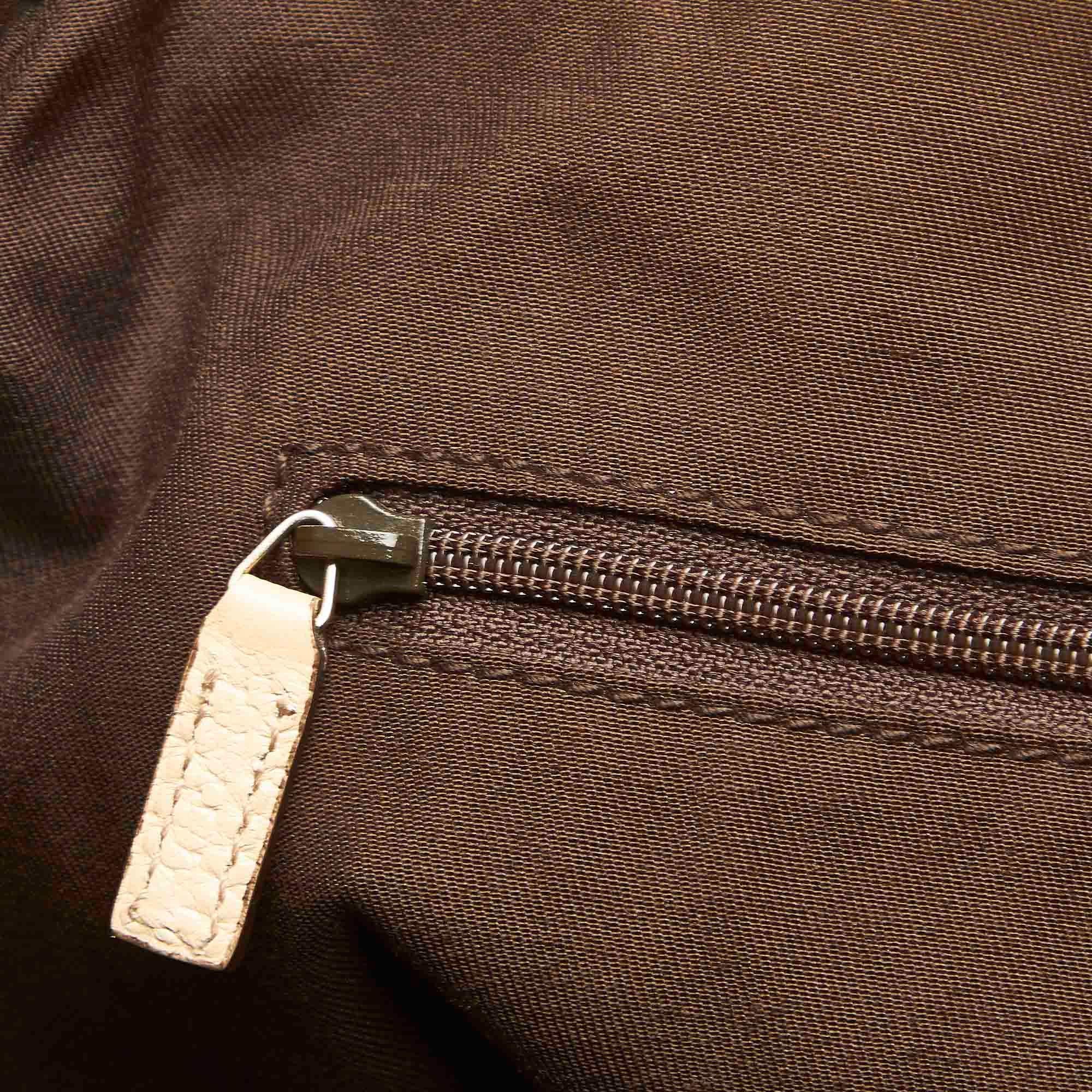 Gucci GG Canvas Pelham Tote Bag (SHG-32149)