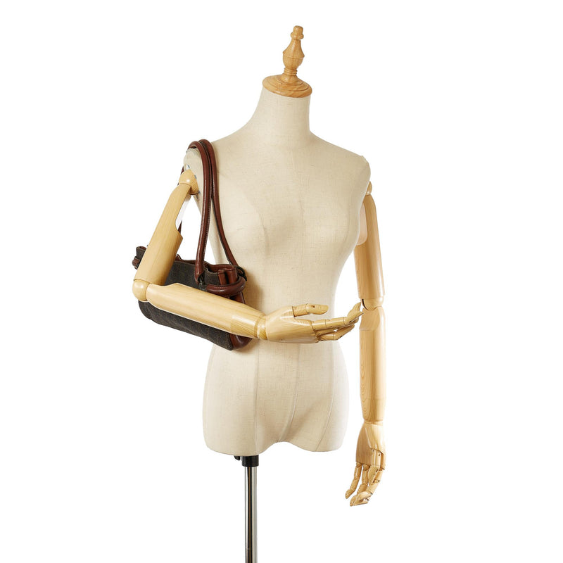 Gucci GG Canvas Shoulder Bag (SHG-21647)