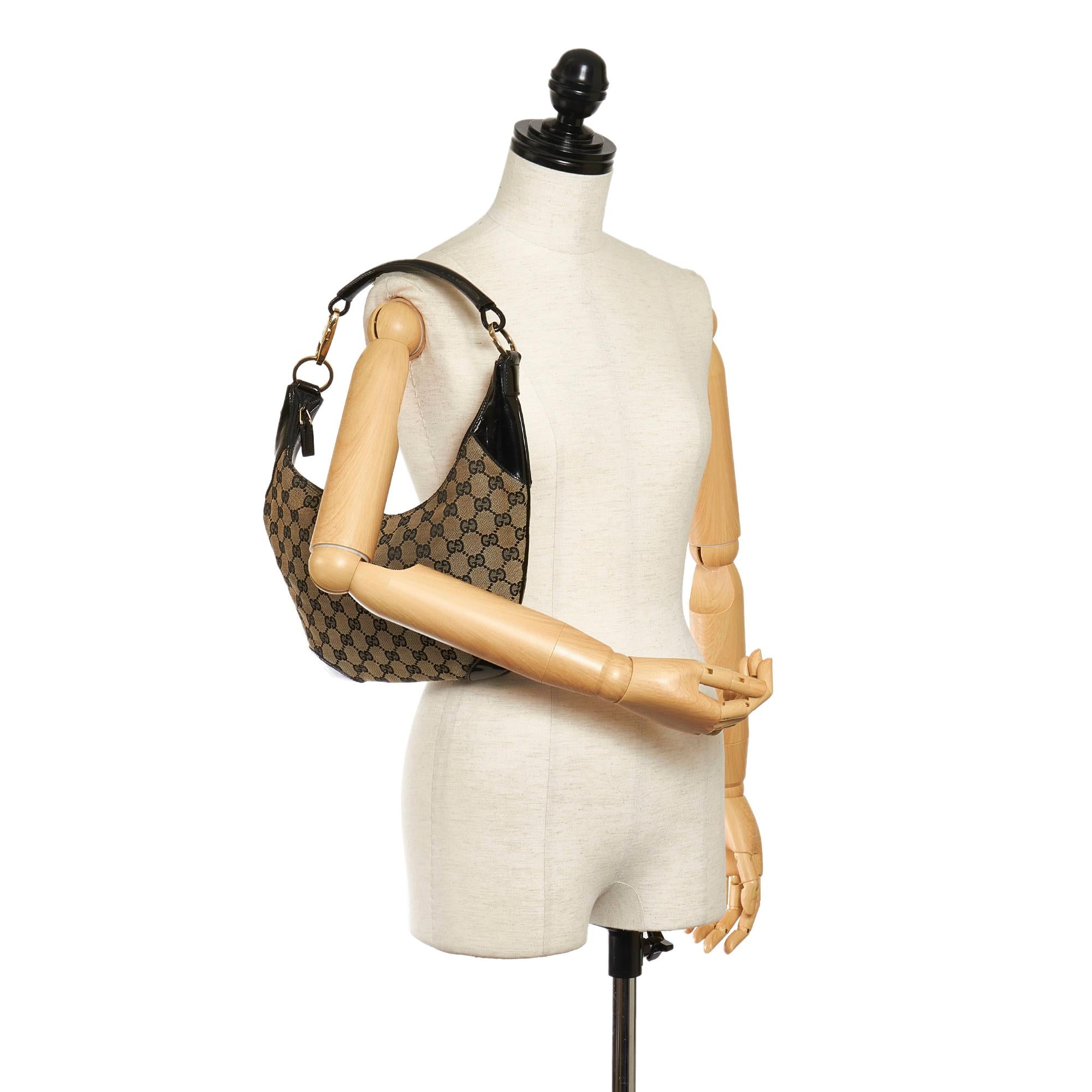 Gucci GG Canvas Shoulder Bag (SHG-32653)