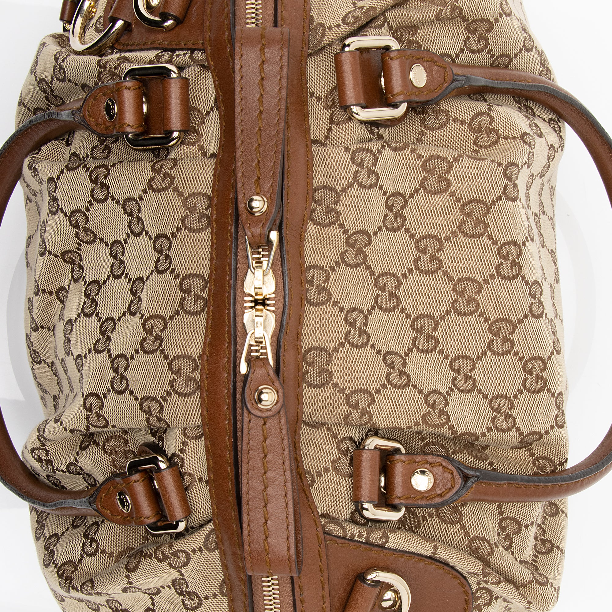 Gucci GG Canvas Sukey Satchel (SHF-LMfHFS)