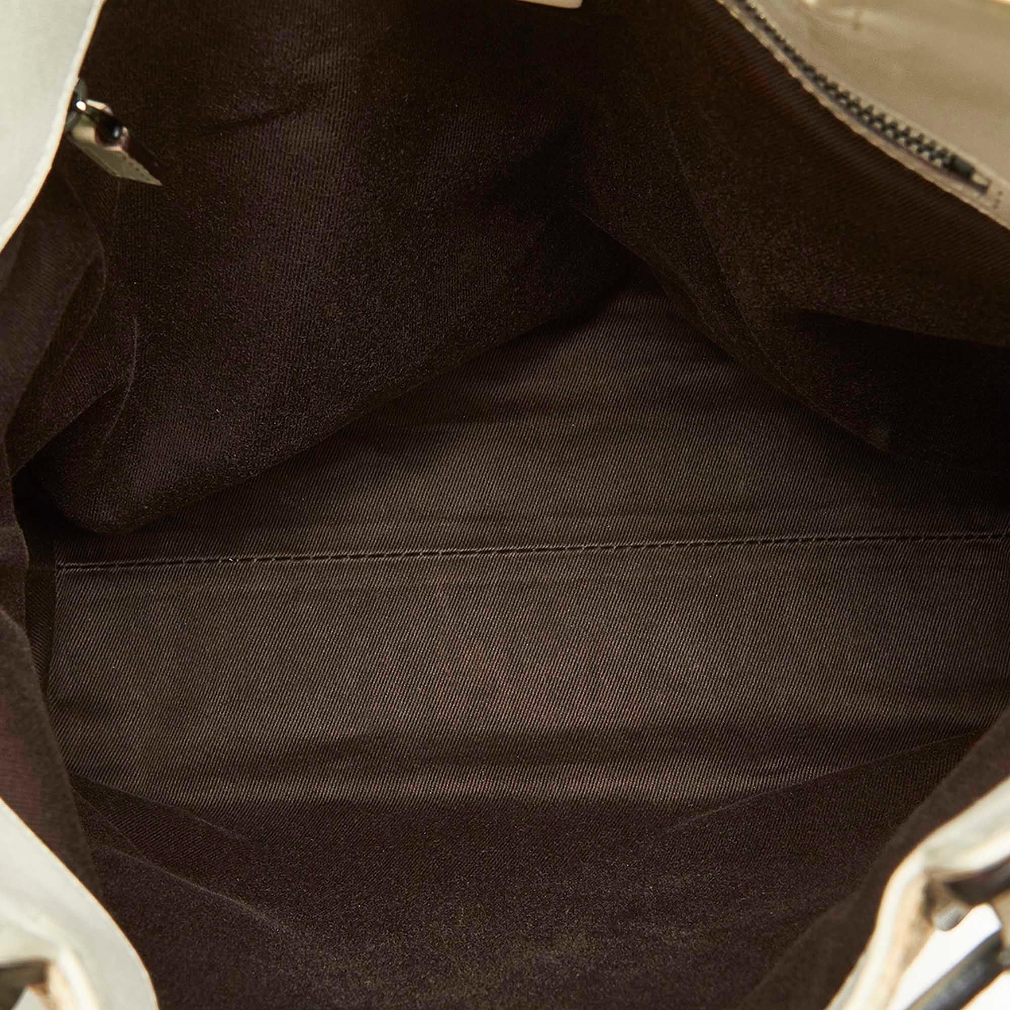 Gucci GG Canvas Tote Bag (SHG-32361)