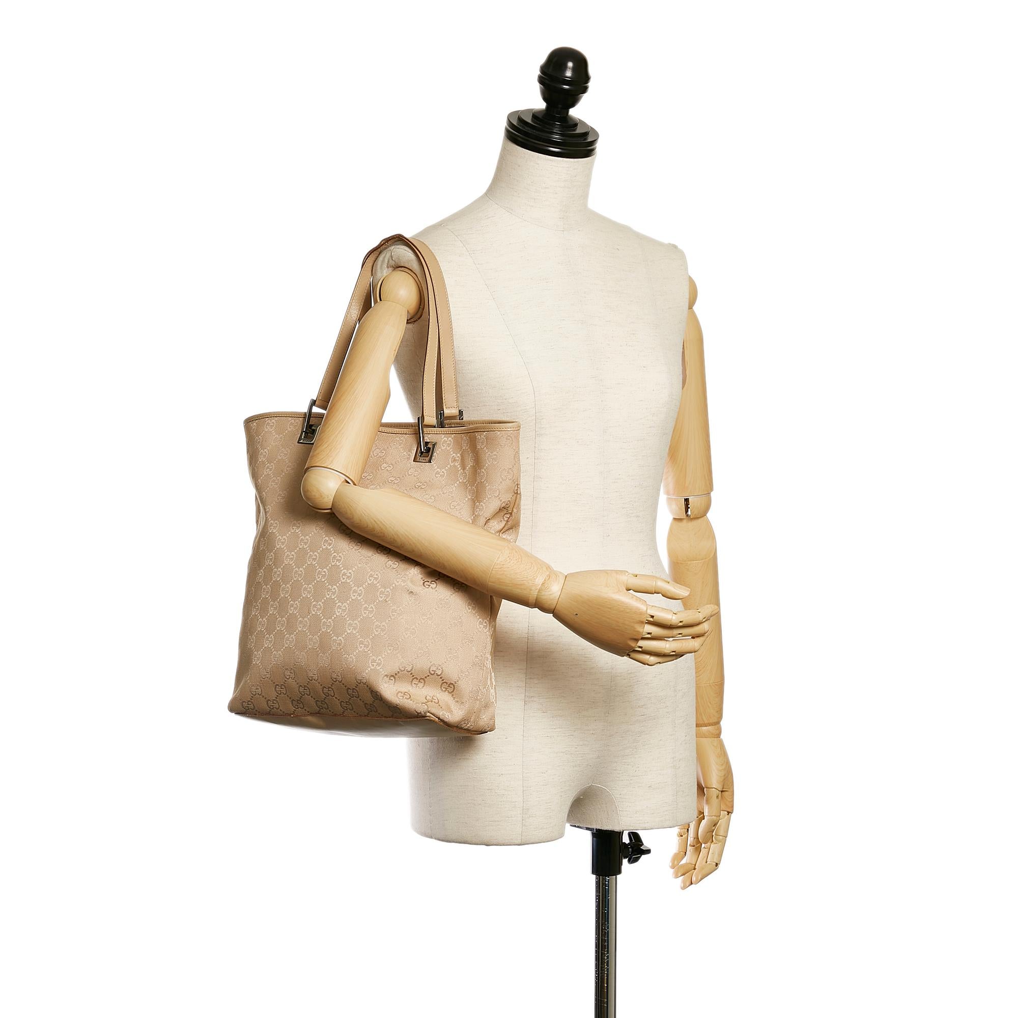 Gucci GG Canvas Tote Bag (SHG-32848)