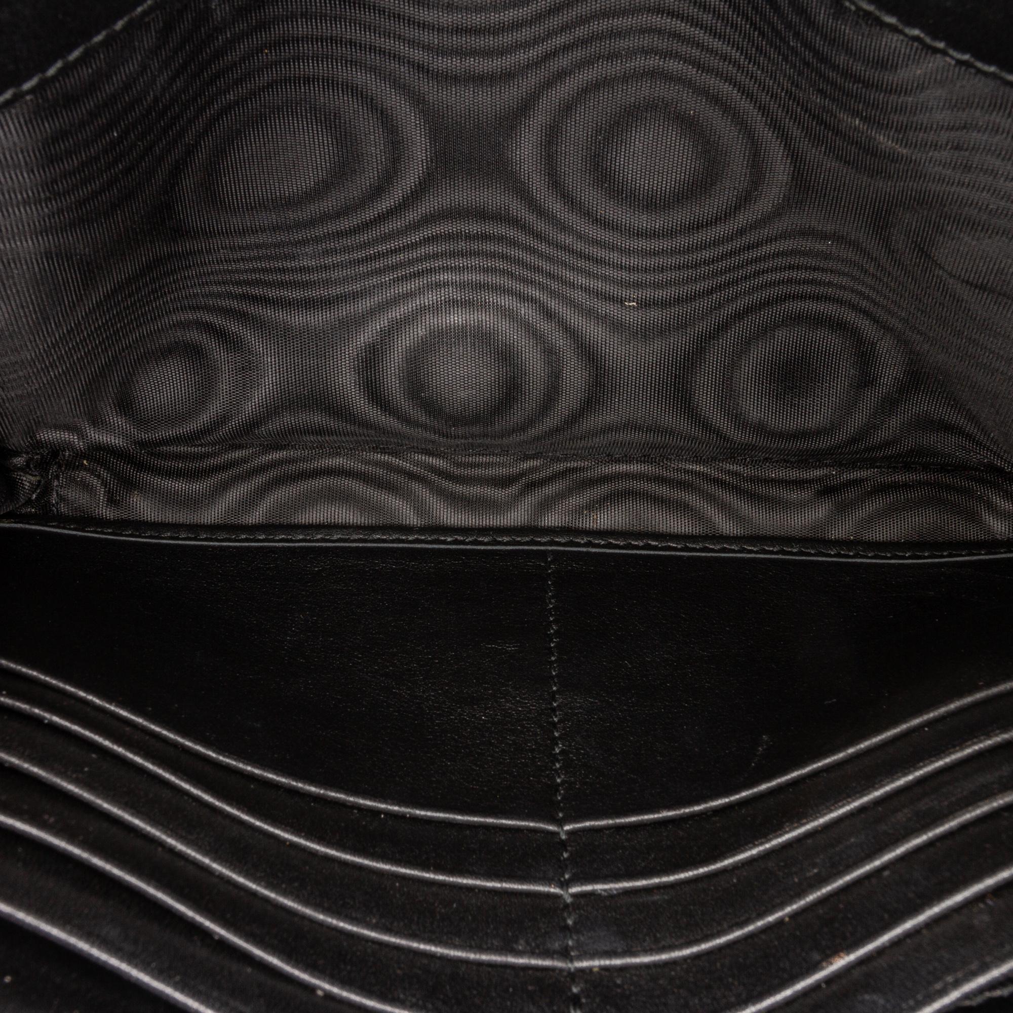 Gucci GG Marmont Leather Wallet On Chain (SHG-35248)