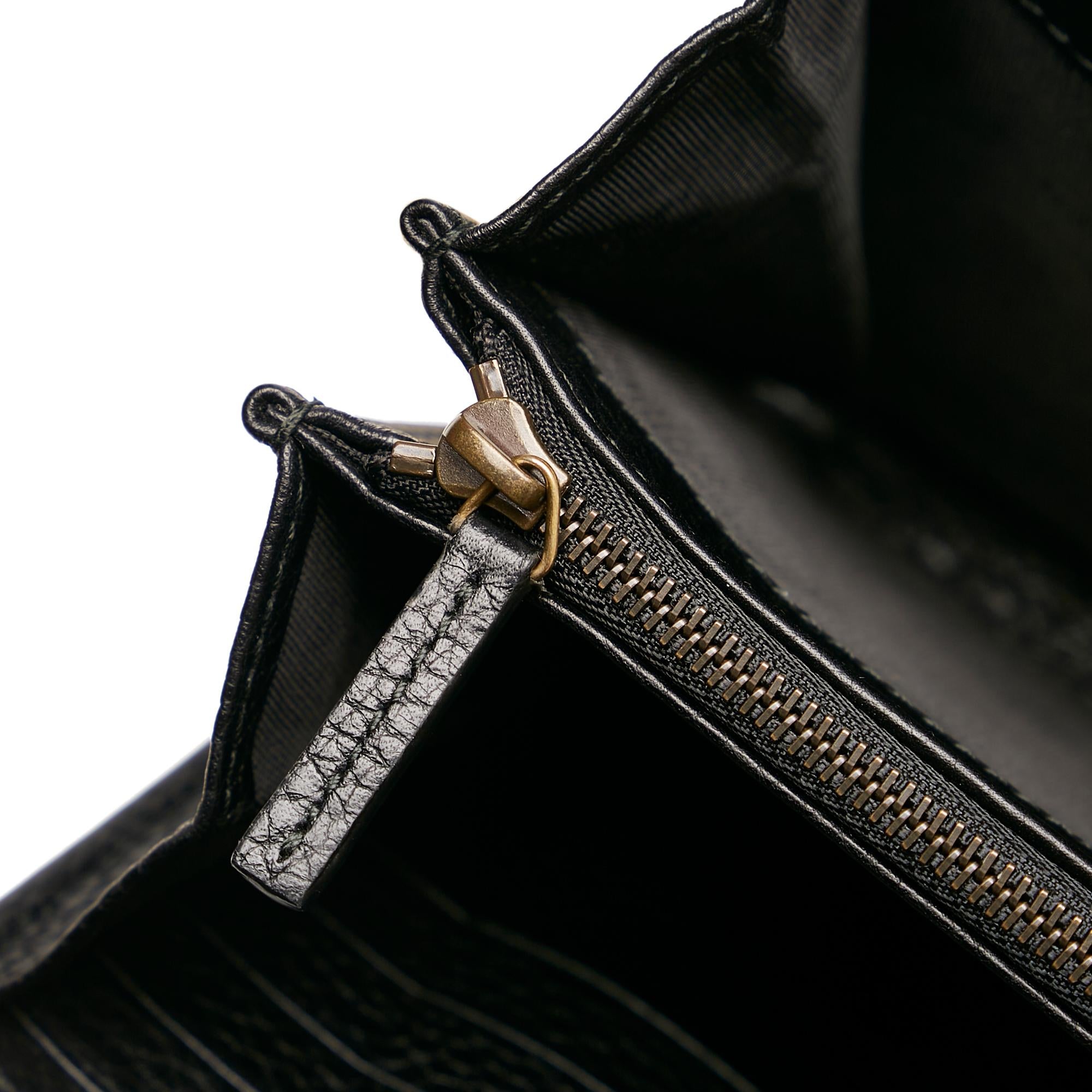 Gucci GG Marmont Leather Wallet on Chain (SHG-33733)