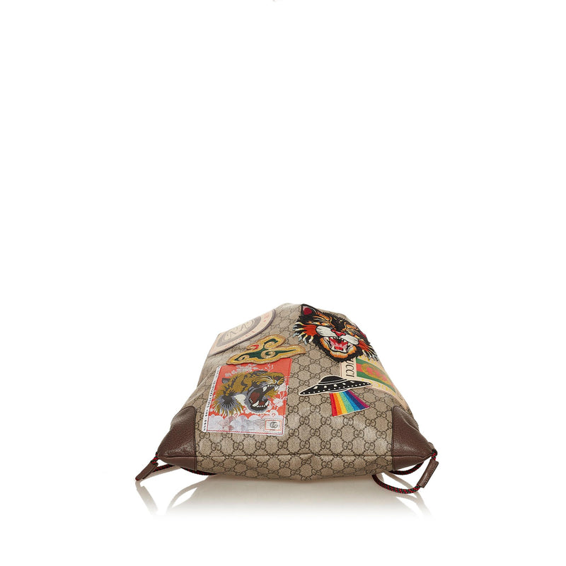 Gucci GG Supreme Courrier Clutch Bag (SHG-33451) – LuxeDH