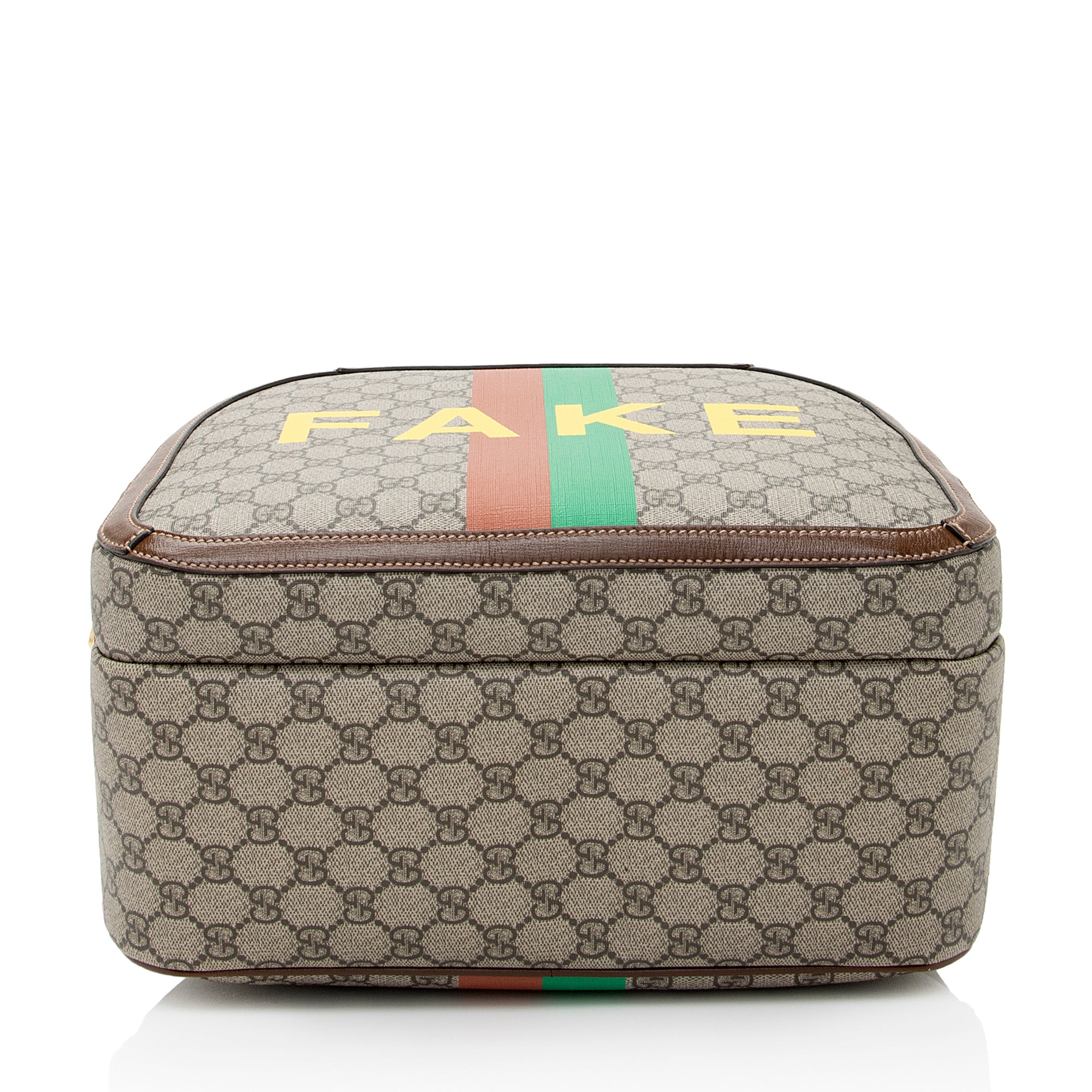 Gucci GG Supreme Fake/Not Medium Day Backpack (SHF-22255)