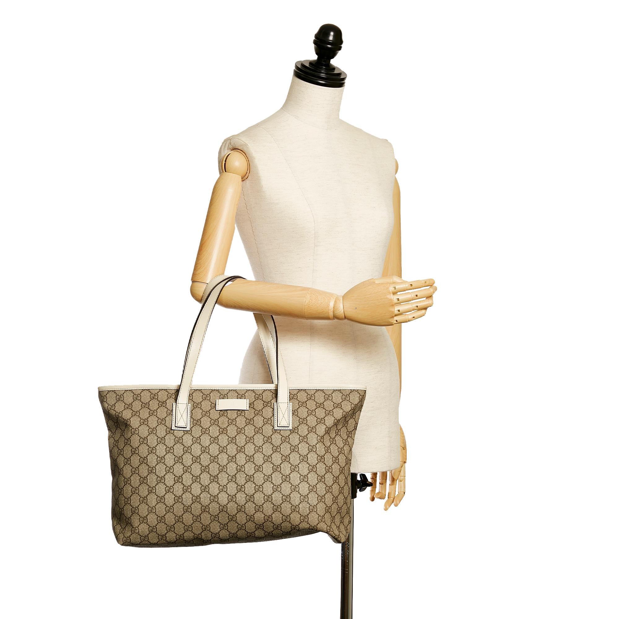 Gucci GG Supreme Tote Bag (SHG-32751)