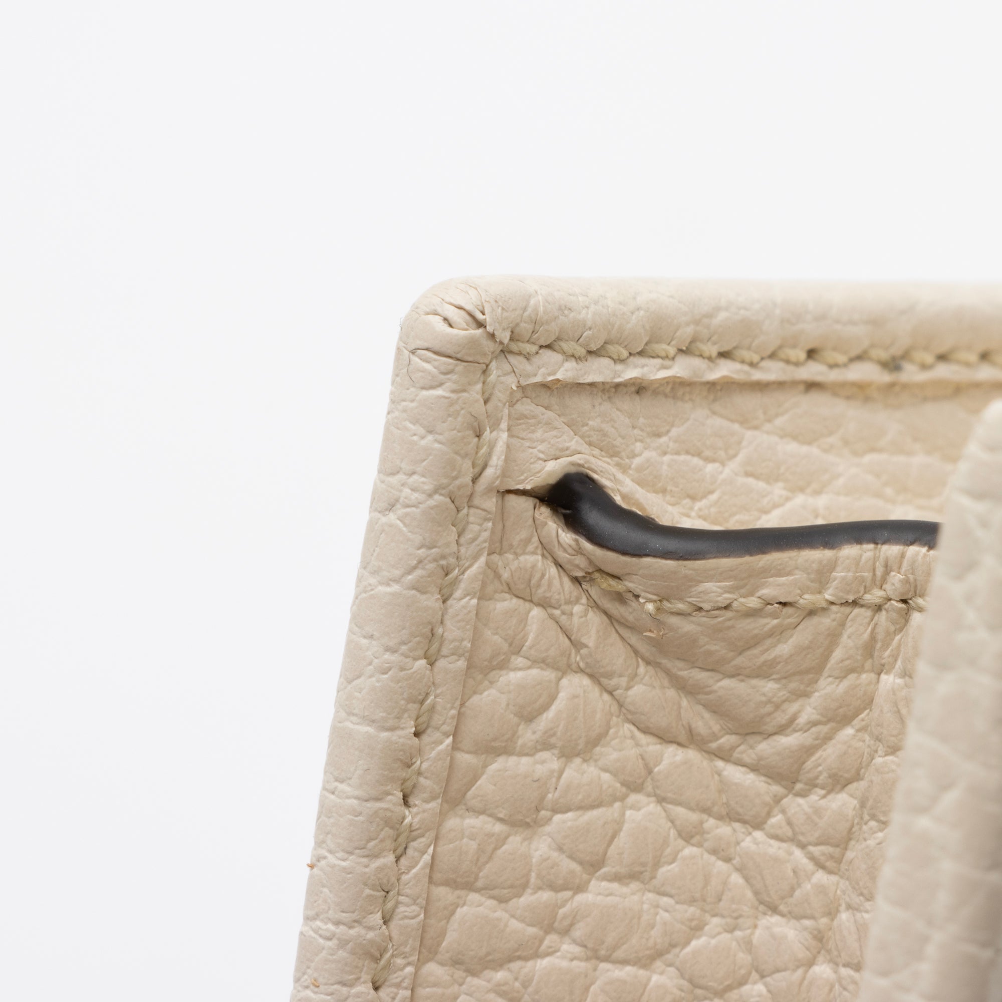 Gucci Grained Calfskin Interlocking G Chain Wallet (SHF-2ZPmCK)