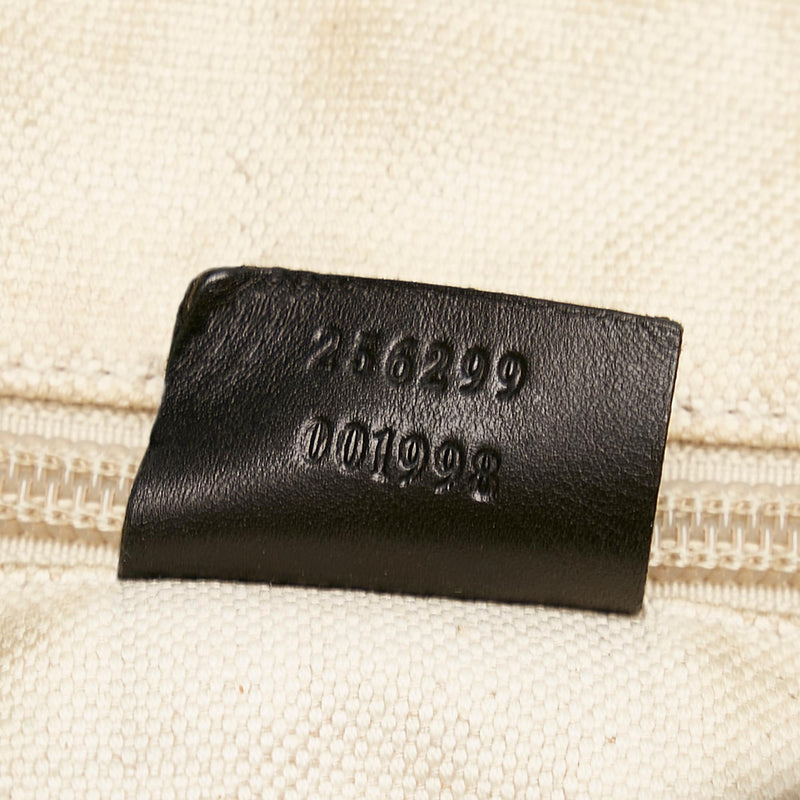 Gucci Interlocking G Leather Crossbody Bag (SHG-28220)